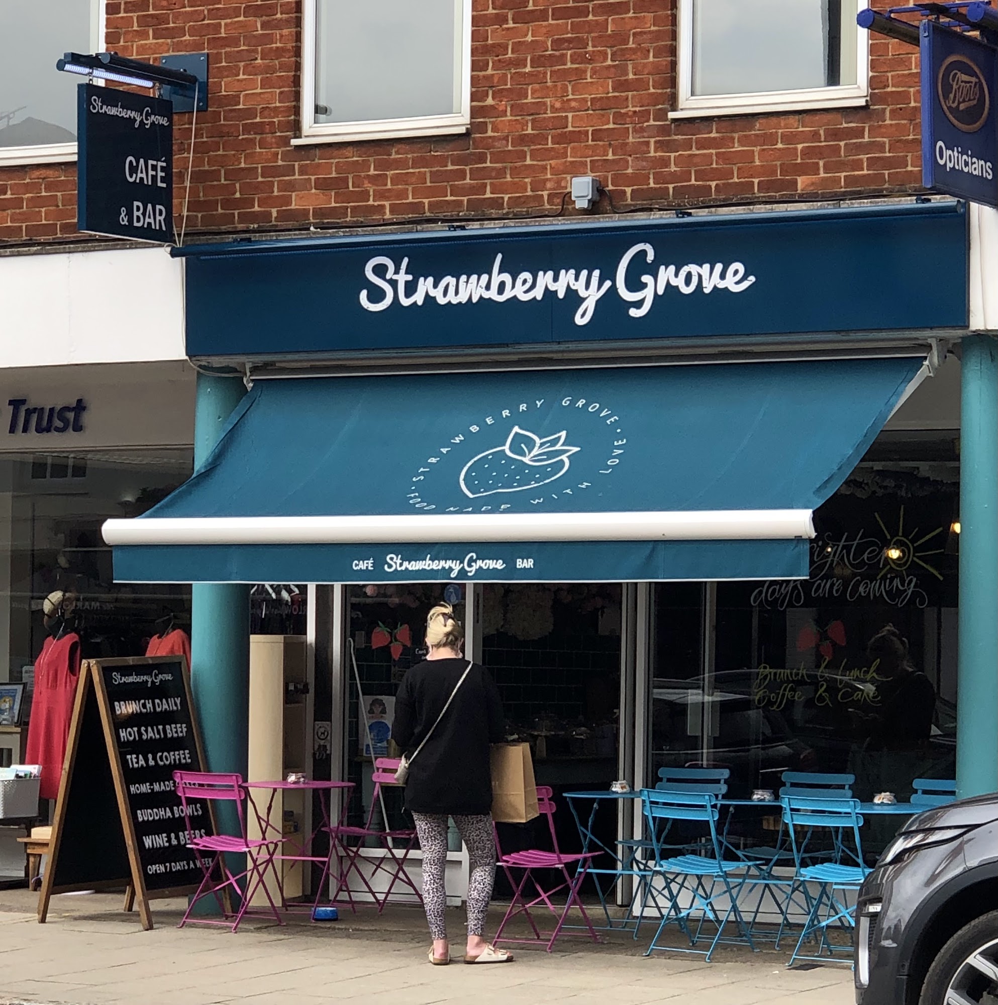 Strawberry Grove Marlow