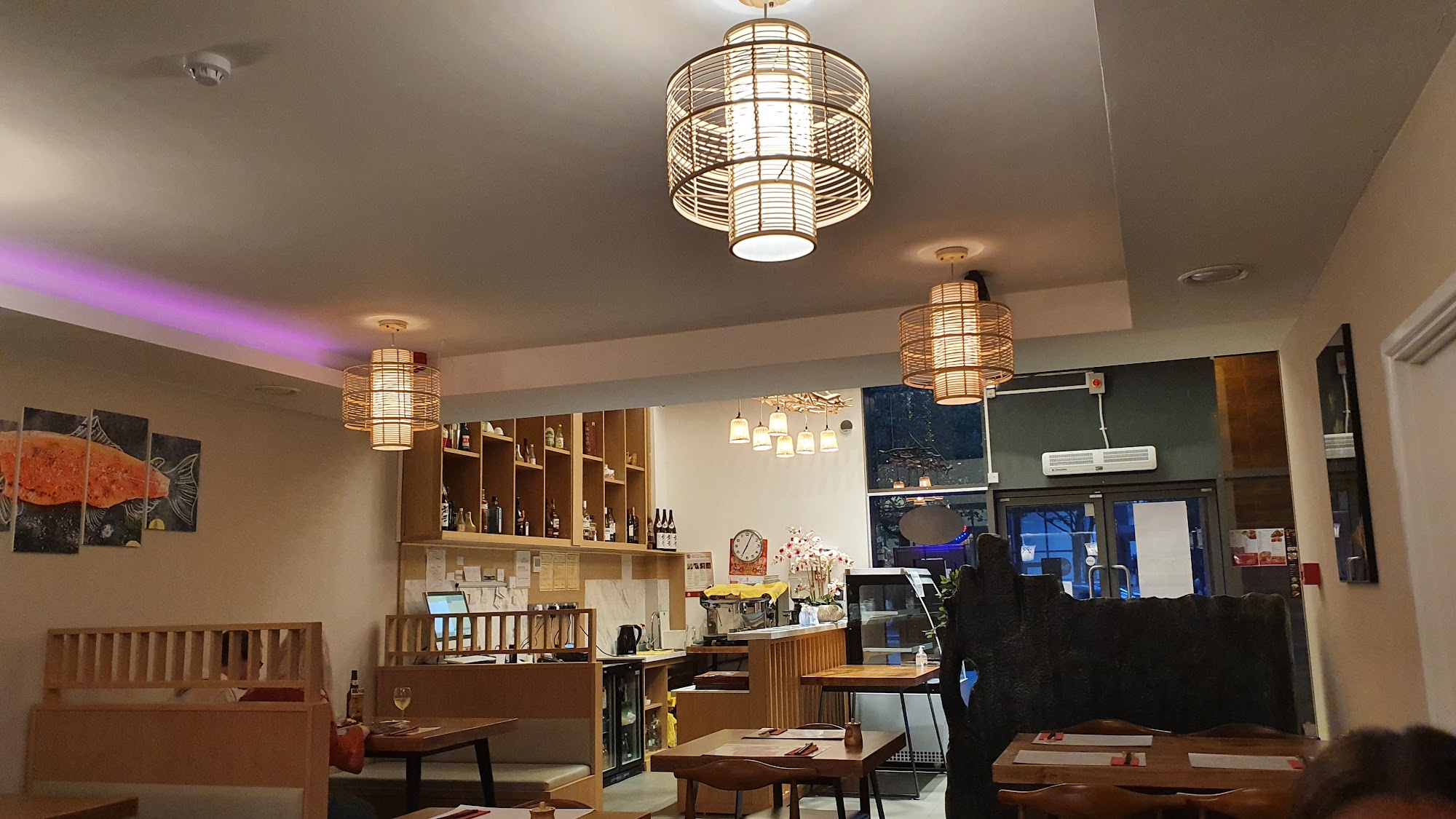 Legend One Sushi & Chinese Restaurant 驿占
