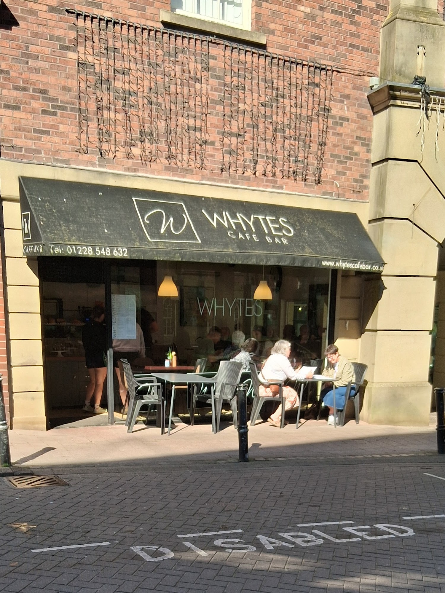 Whytes Cafe Bar