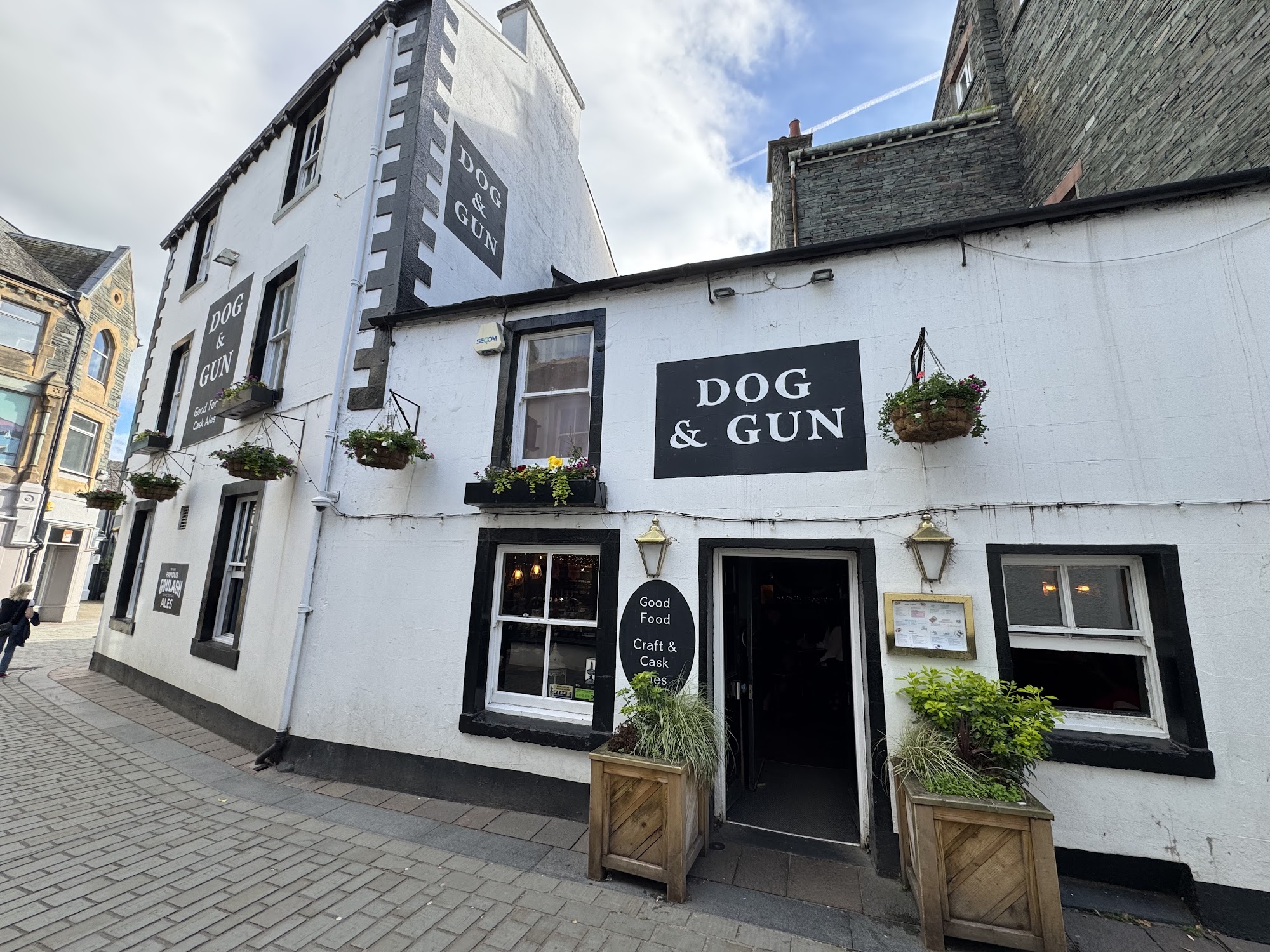 Dog & Gun
