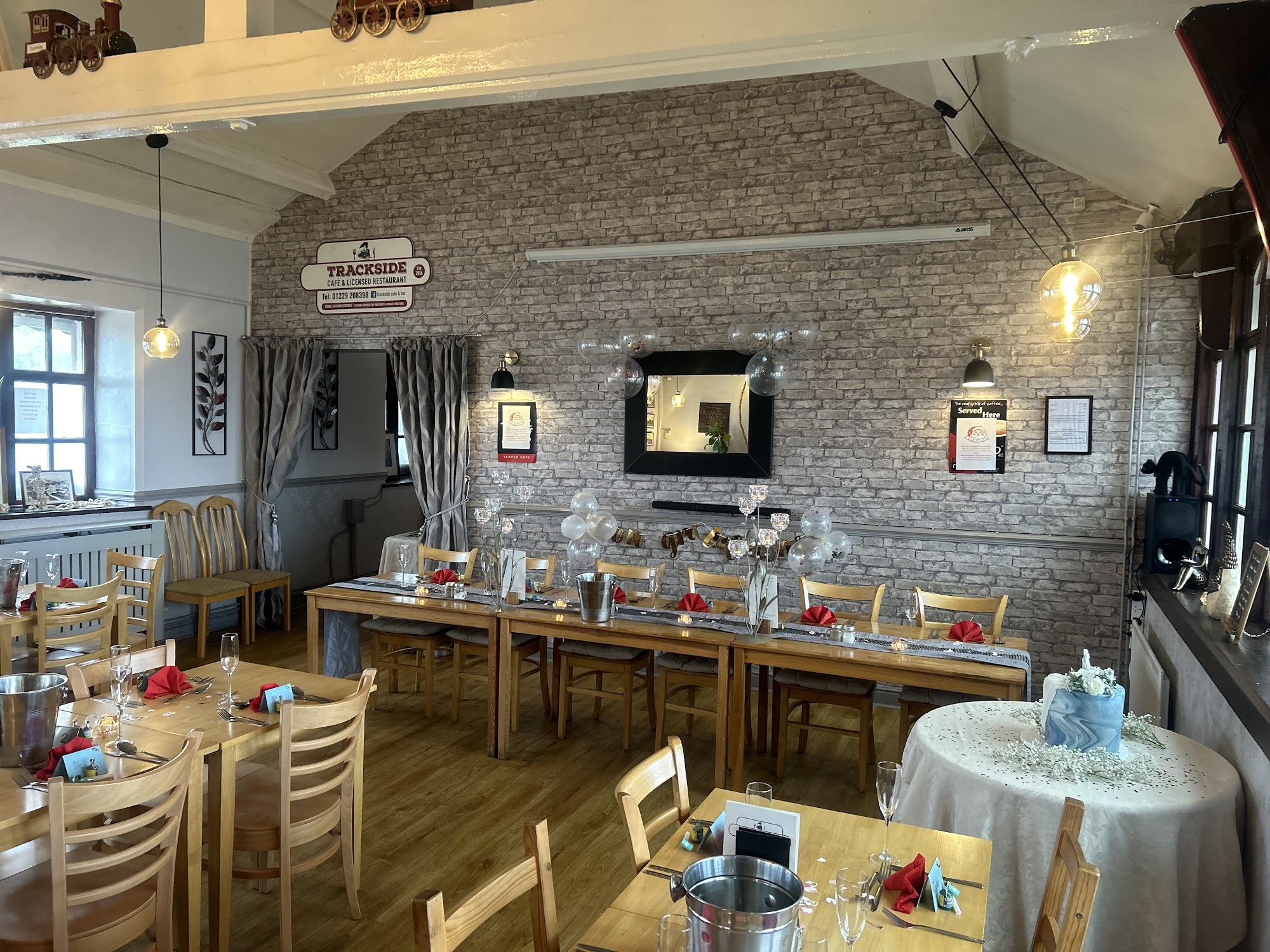 Trackside Cafe and bar