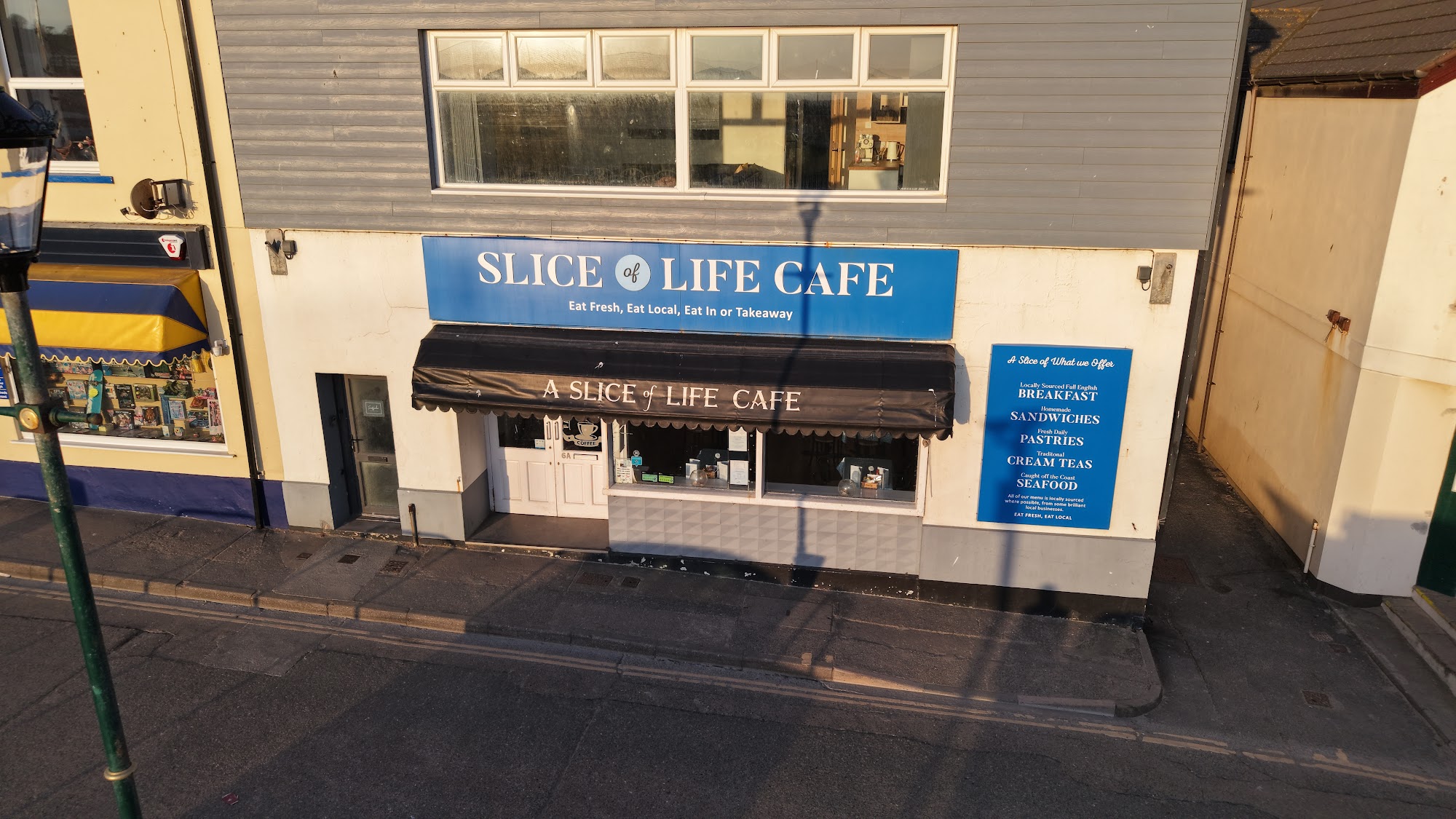 A Slice Of Life Café