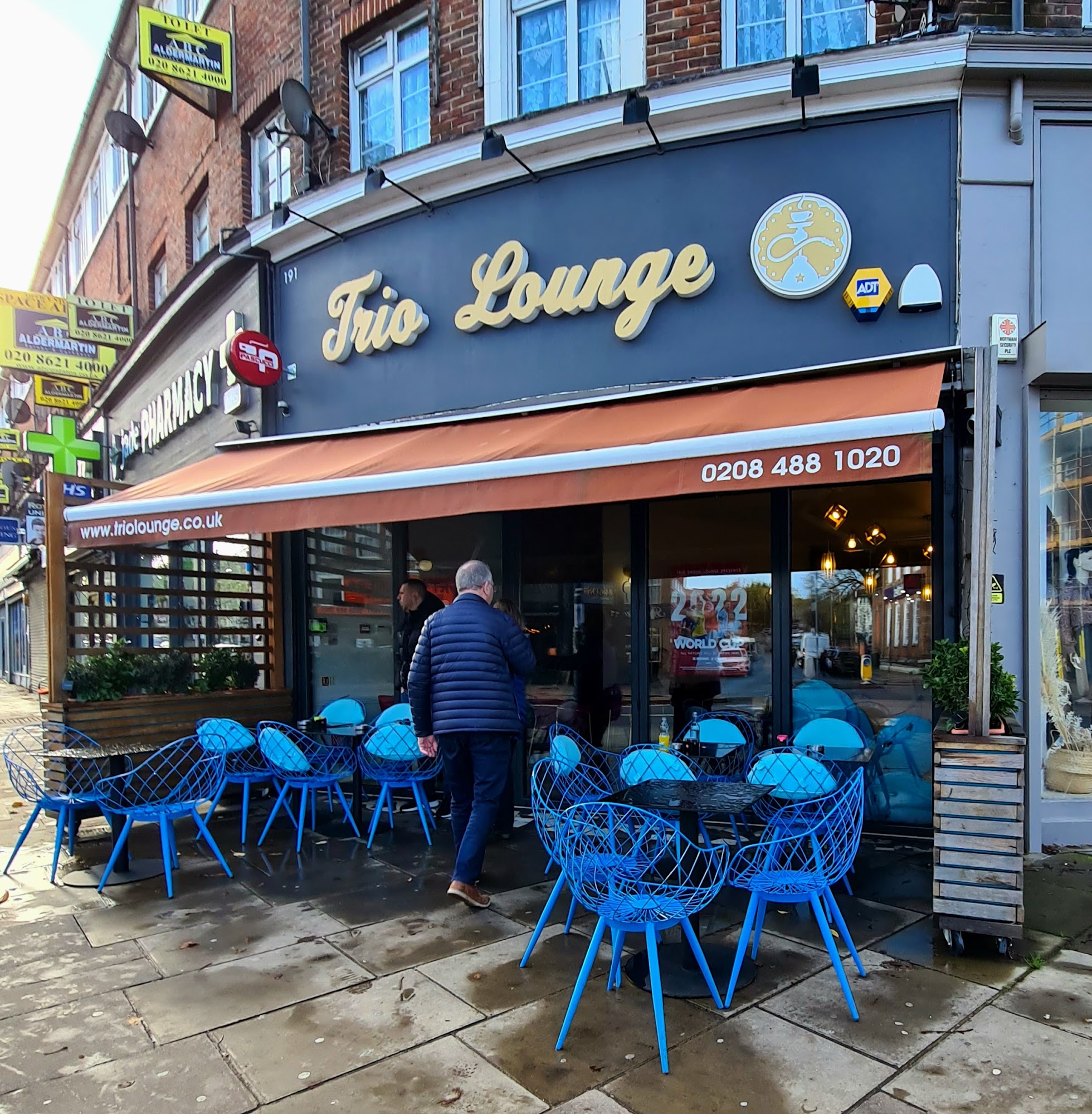 Trio Lounge