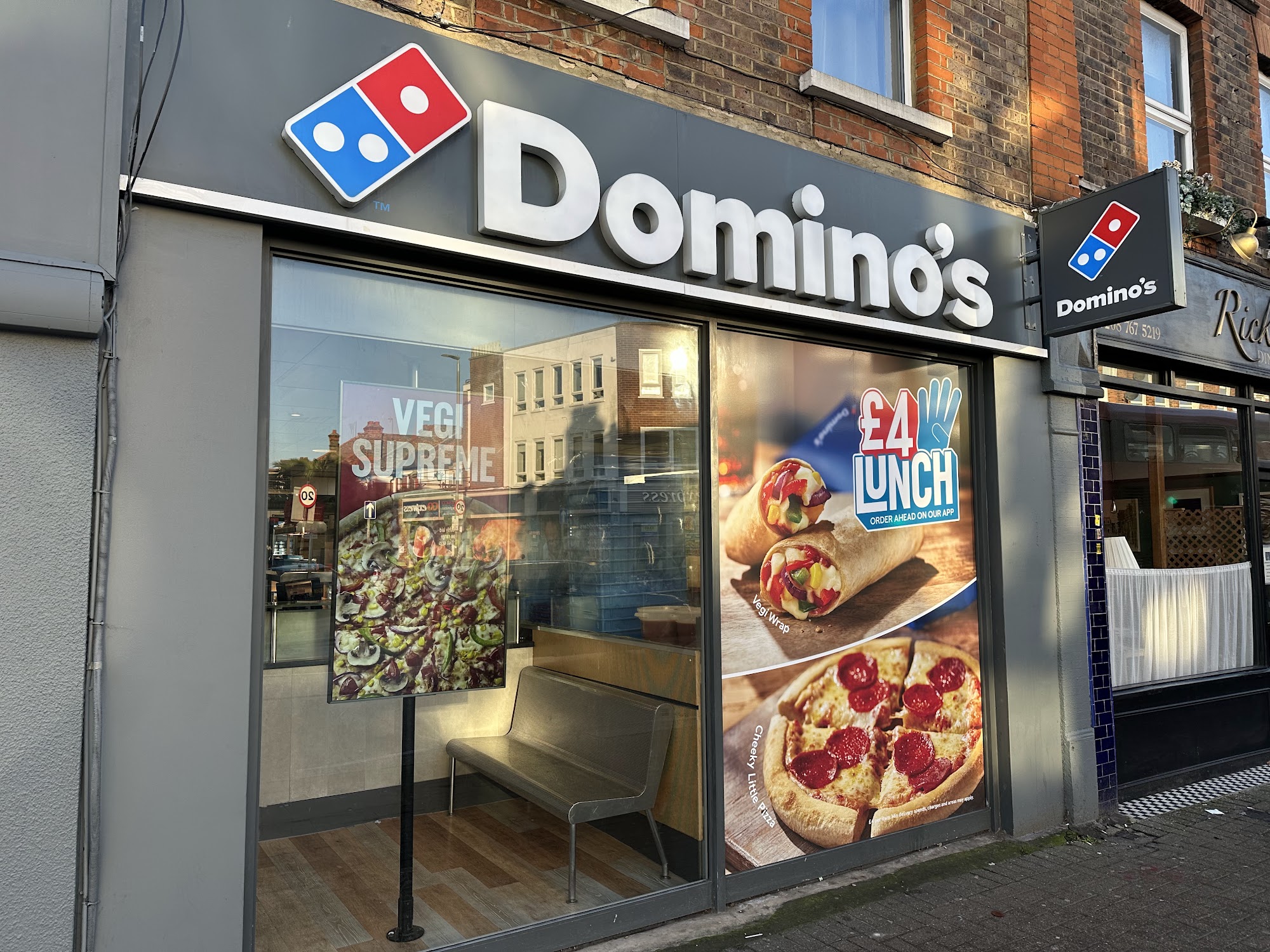Domino's Pizza - London - Tooting