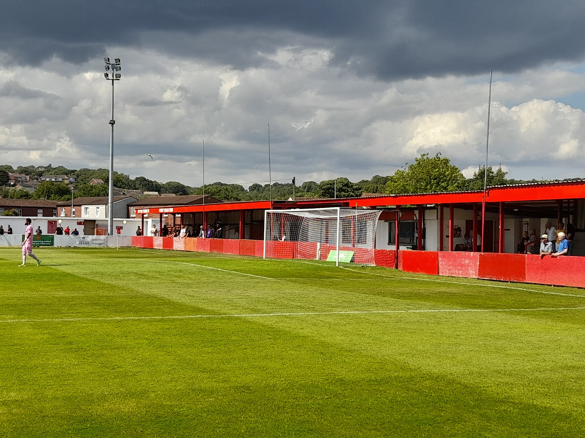 Hythe Town F C