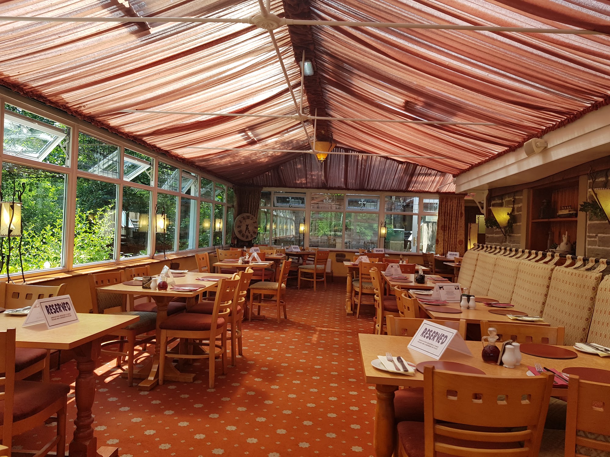 Calf's Head | Pub & Rooms