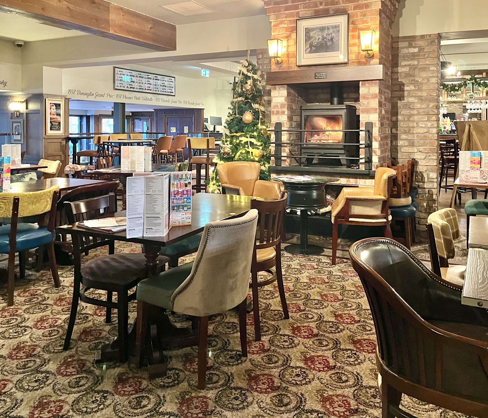 The Raymond Mays - JD Wetherspoon
