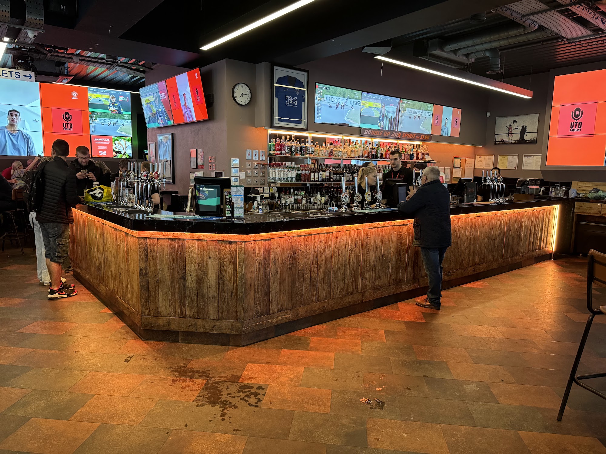 Jak's Bar & Smokehouse