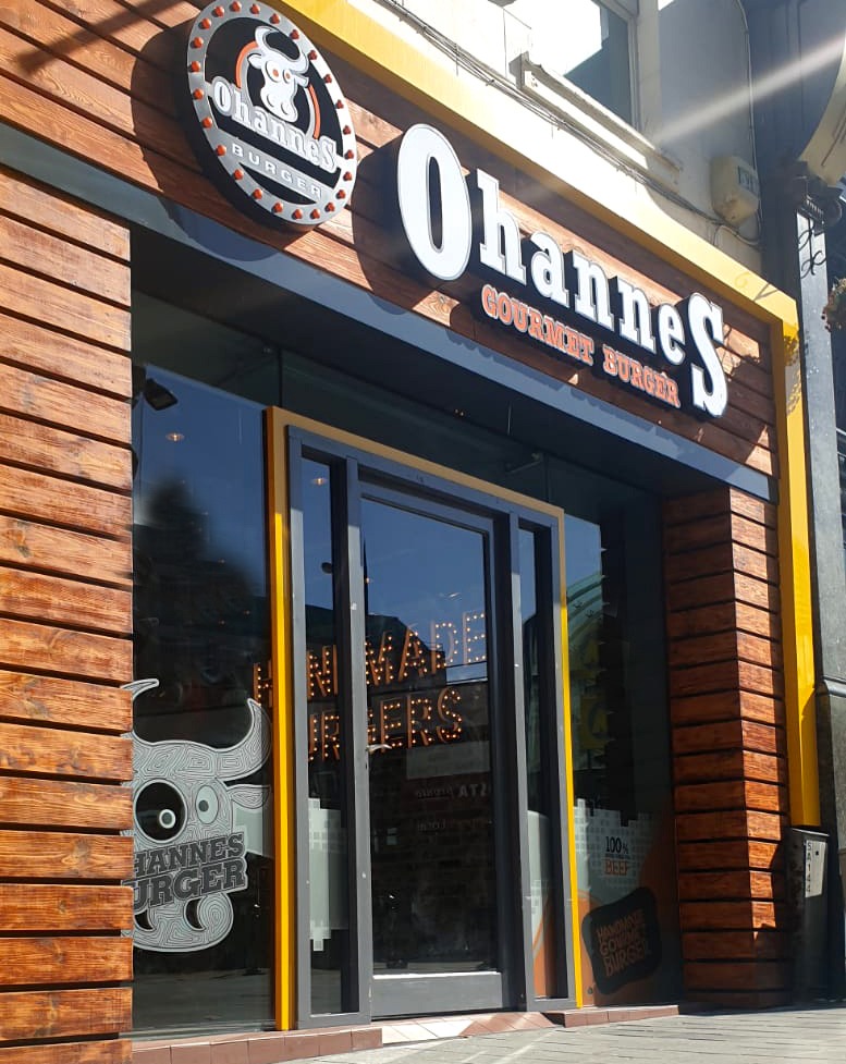 Ohannes Burger Liverpool Town