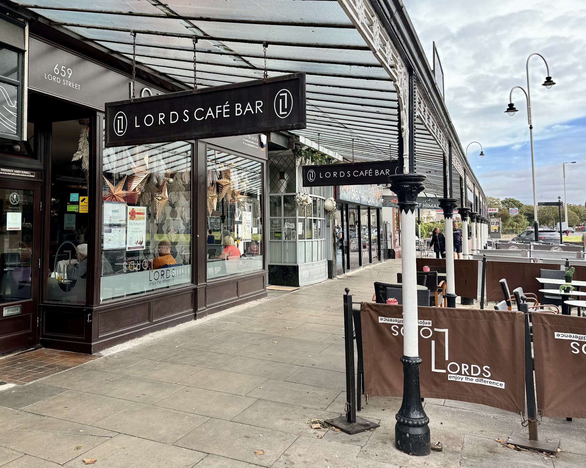 Lords Cafe Bar