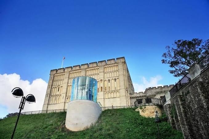 38 St Giles