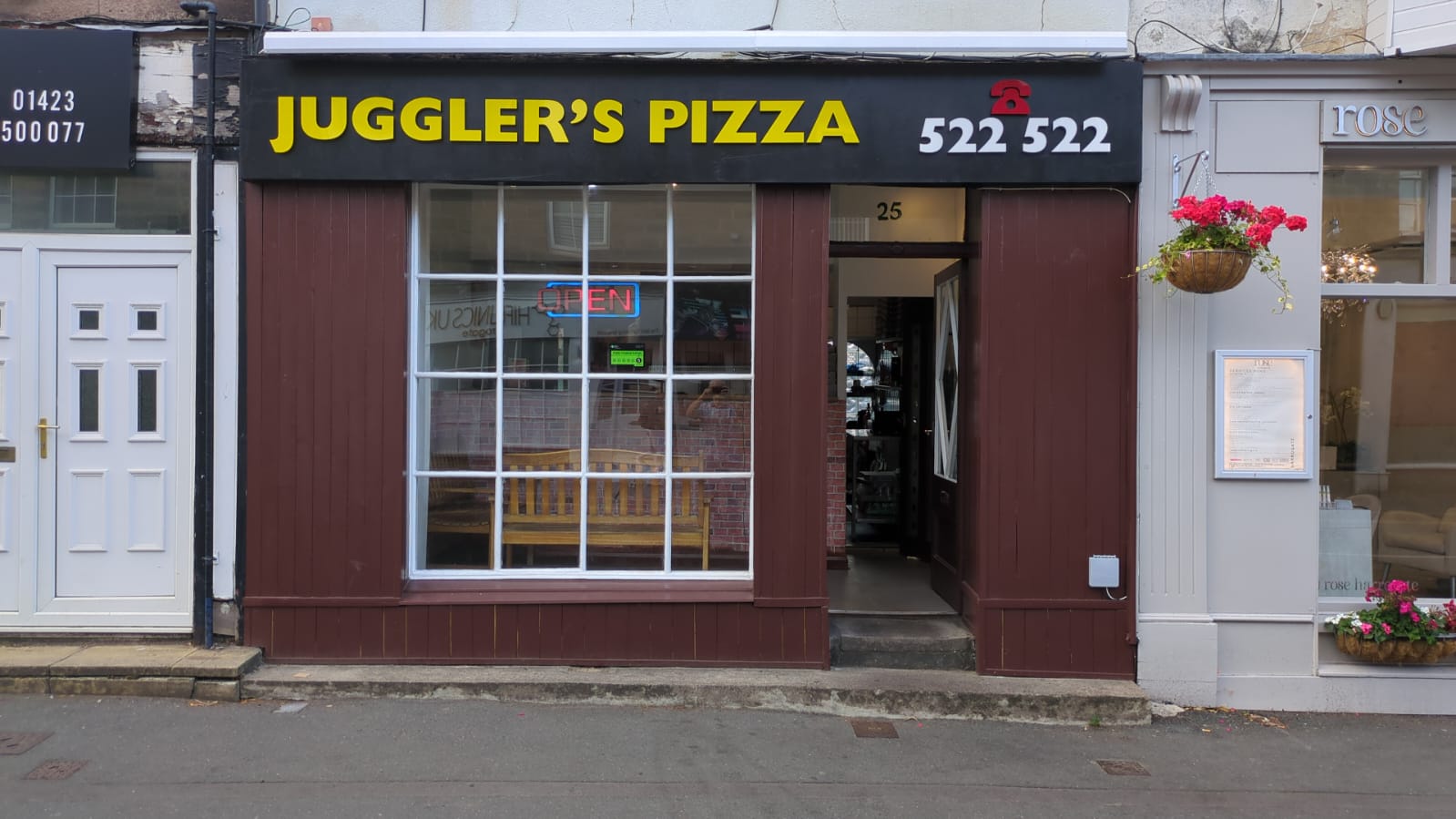 Juggler's Pizza