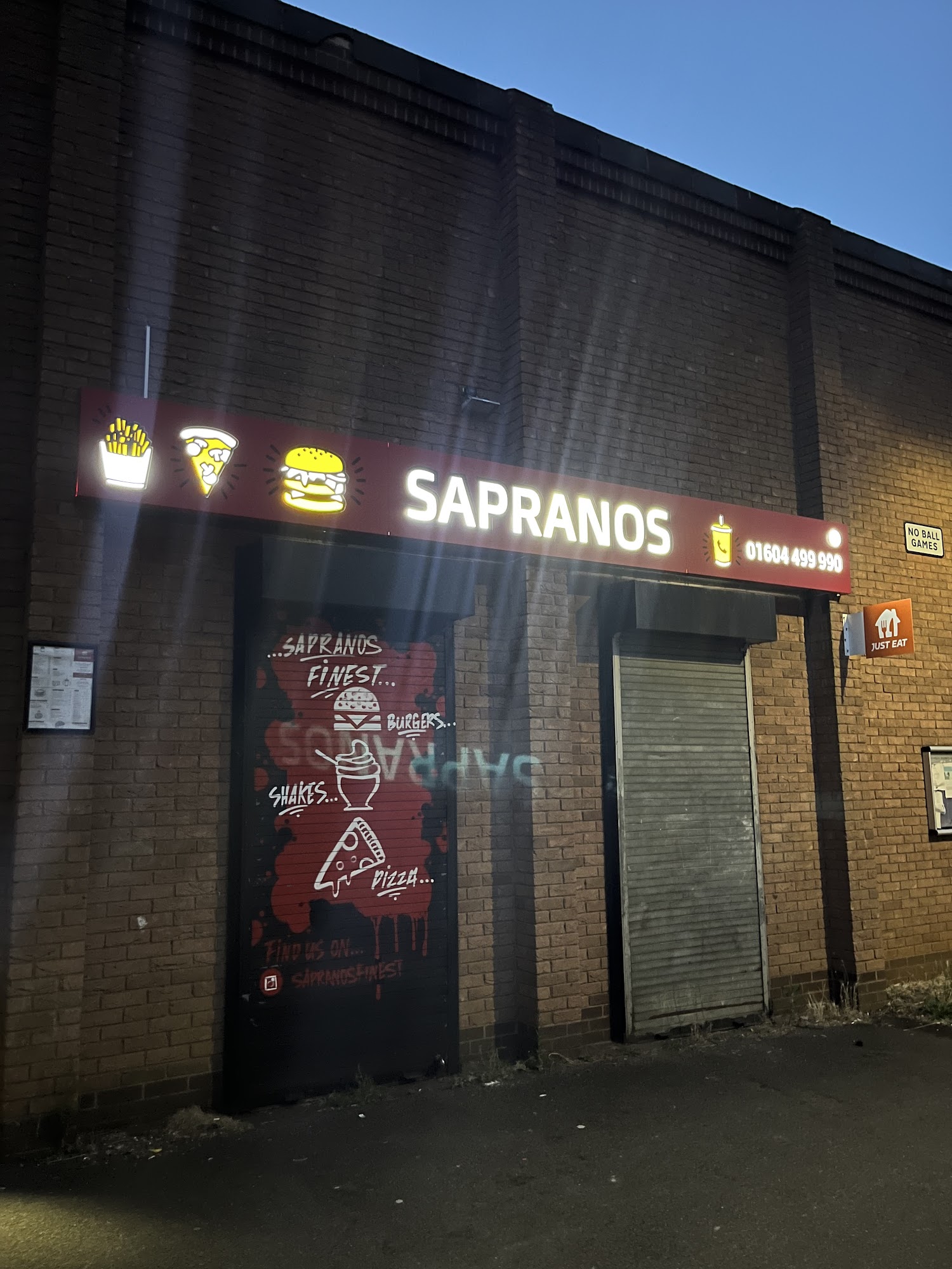 Sapranos Finest | Smash Burgers, Pizzas, Milkshakes & Loaded Fries Northampton