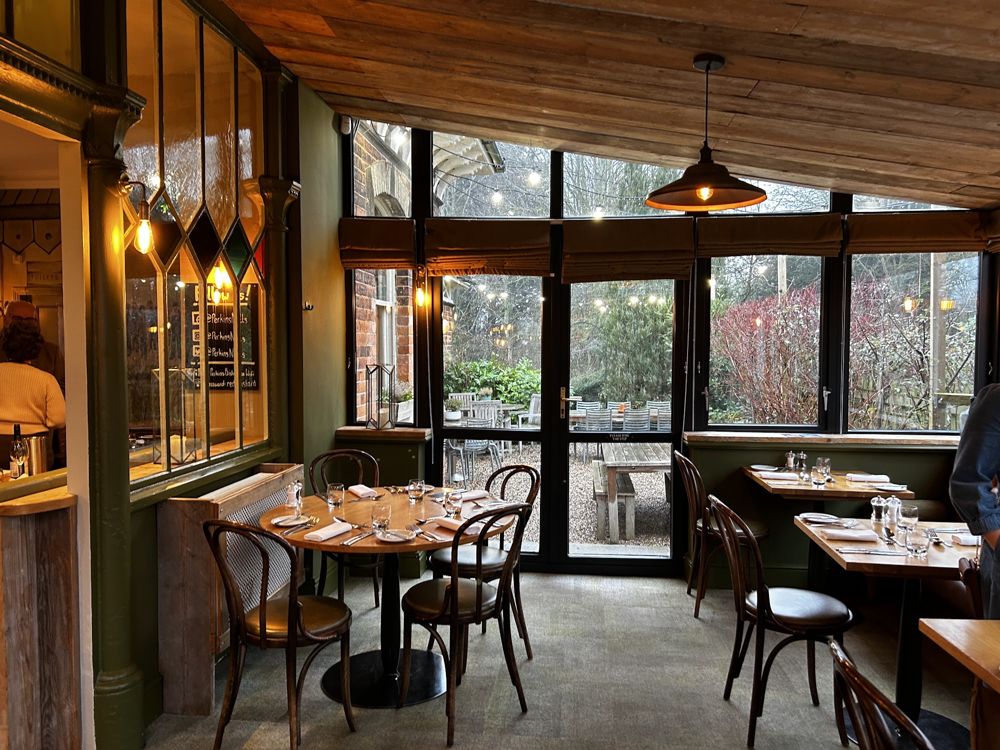 Perkins Bar & Bistro