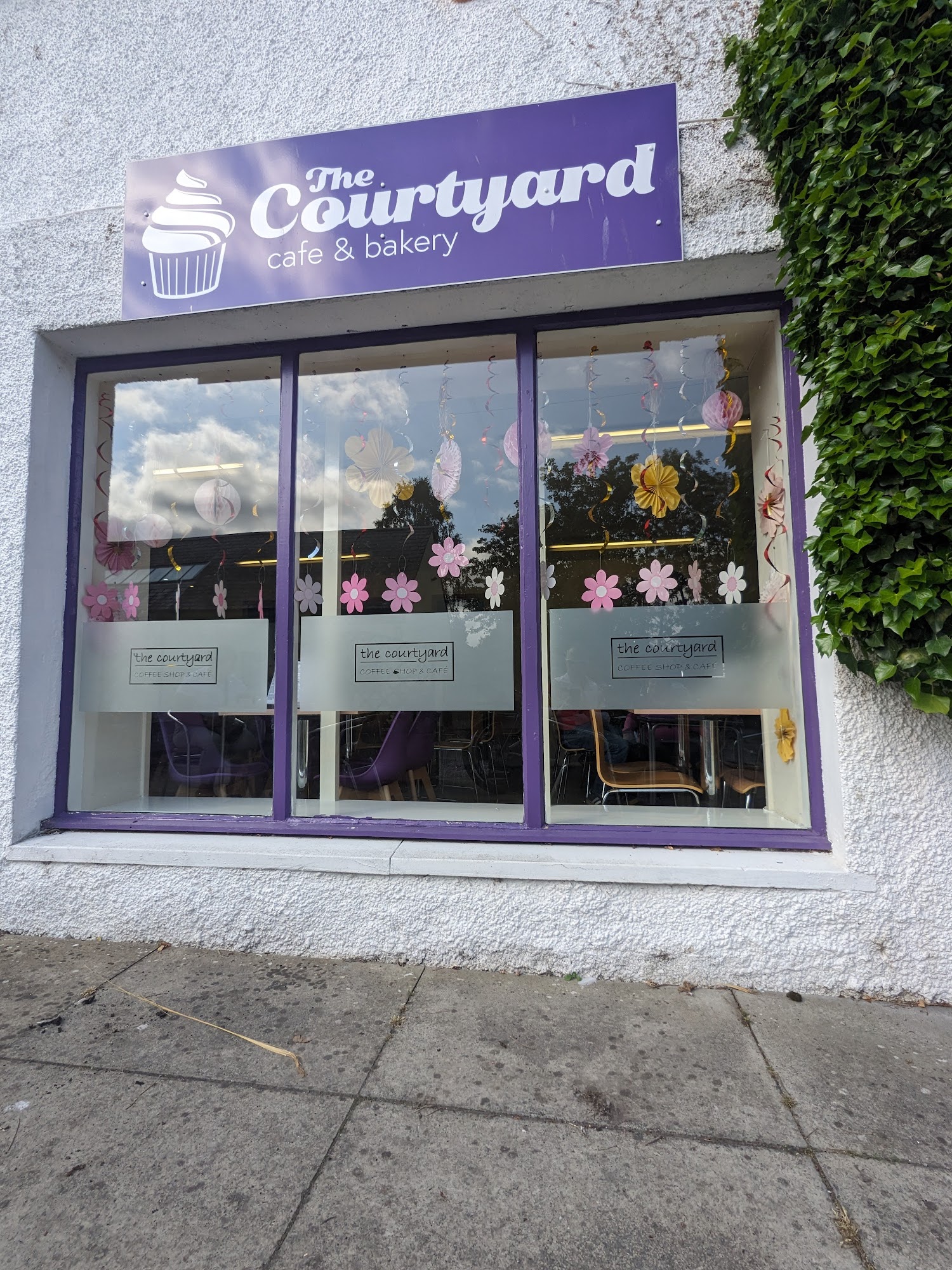 Courtyard Coffee Shop & Cafe