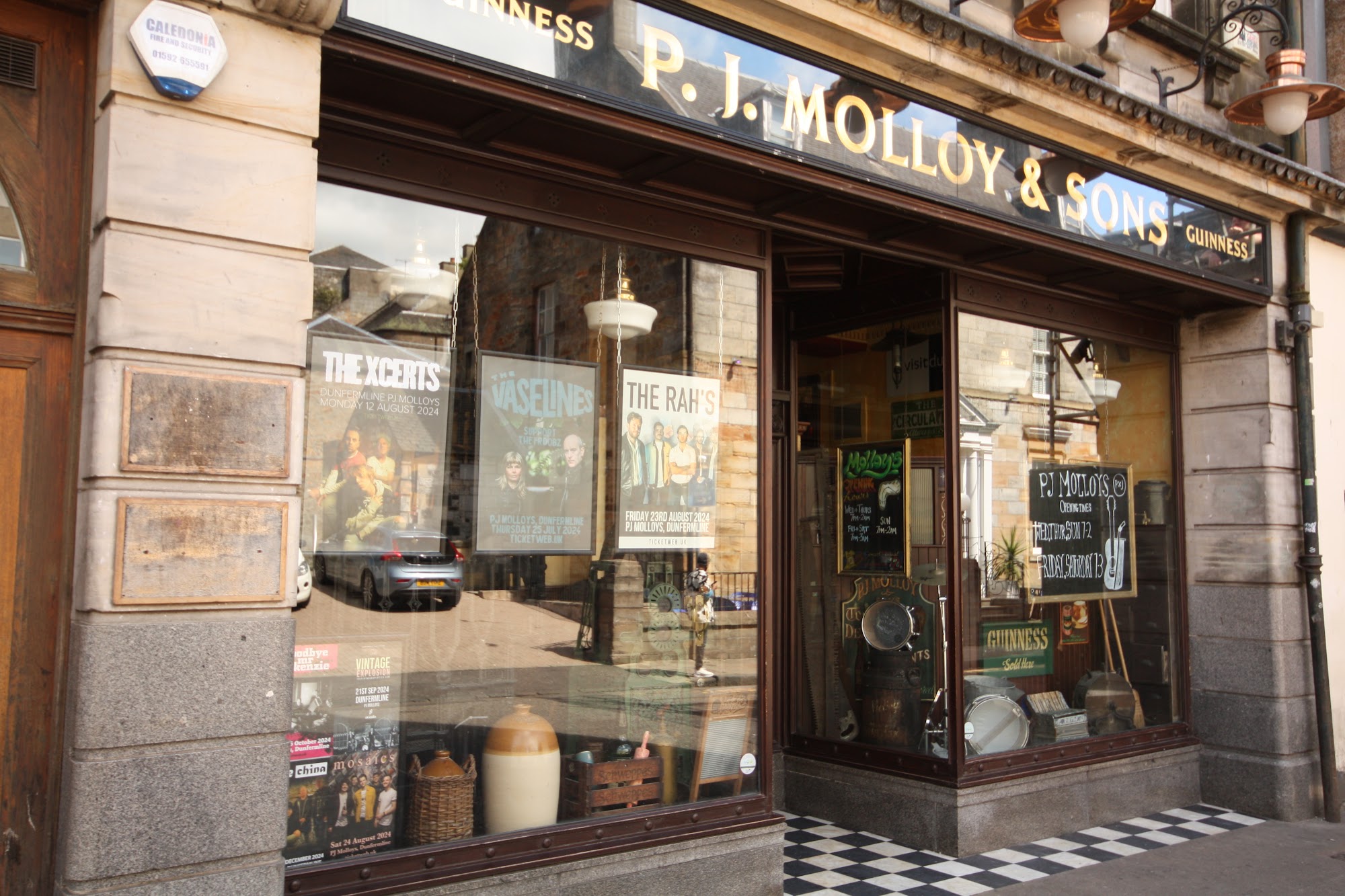 P J Molloy & Sons