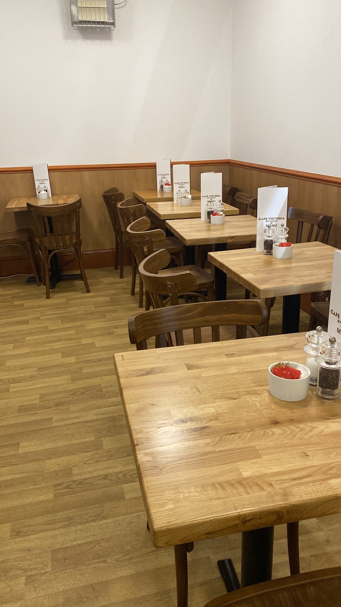Ambiance Cafe