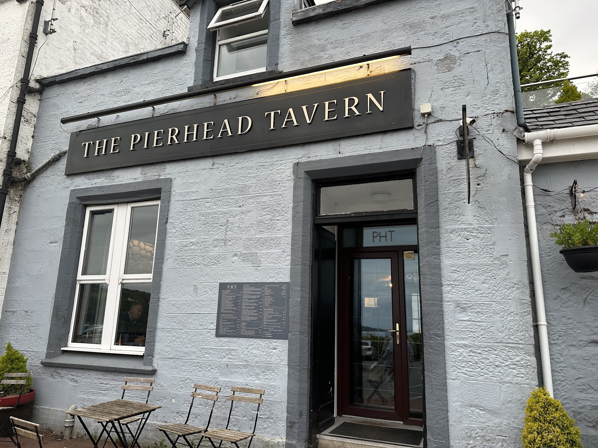 Pierhead Tavern