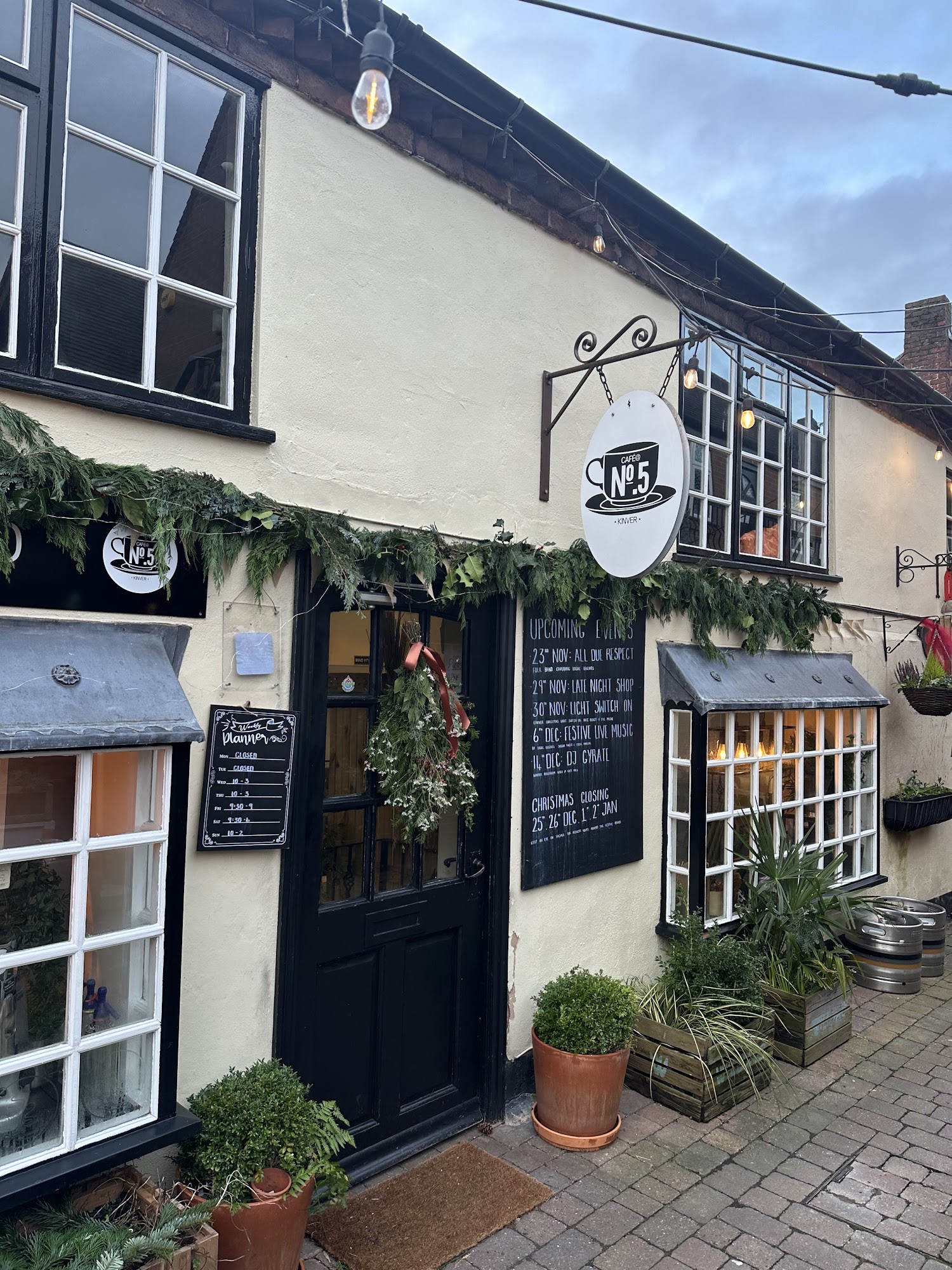 CAFE NO.5 KINVER