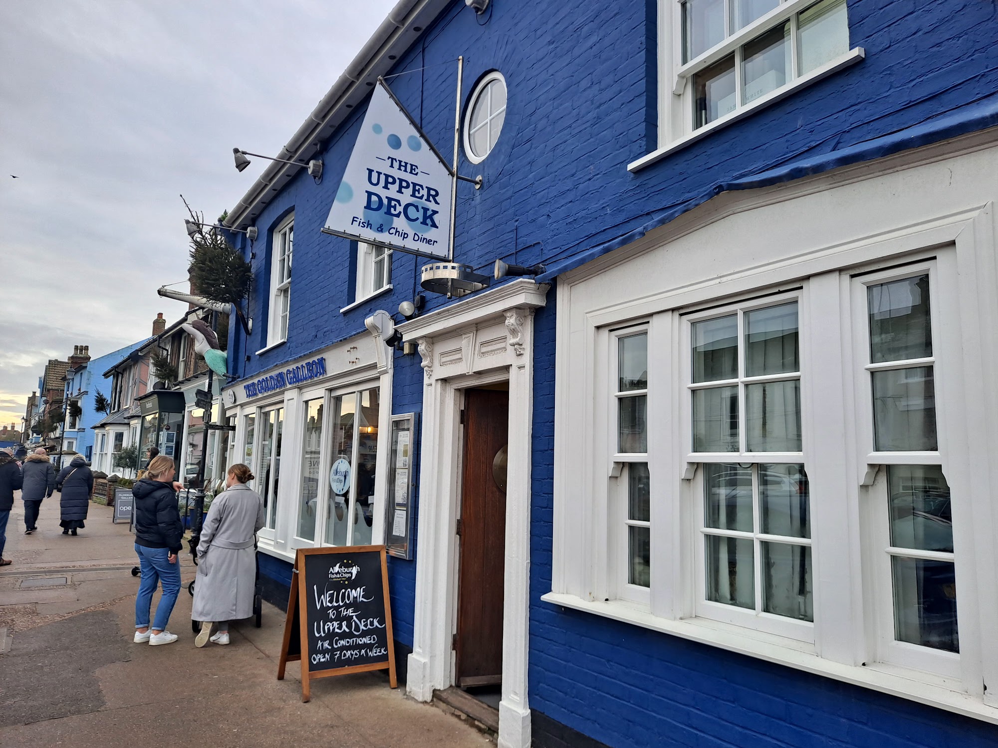 The Upper Deck Diner
