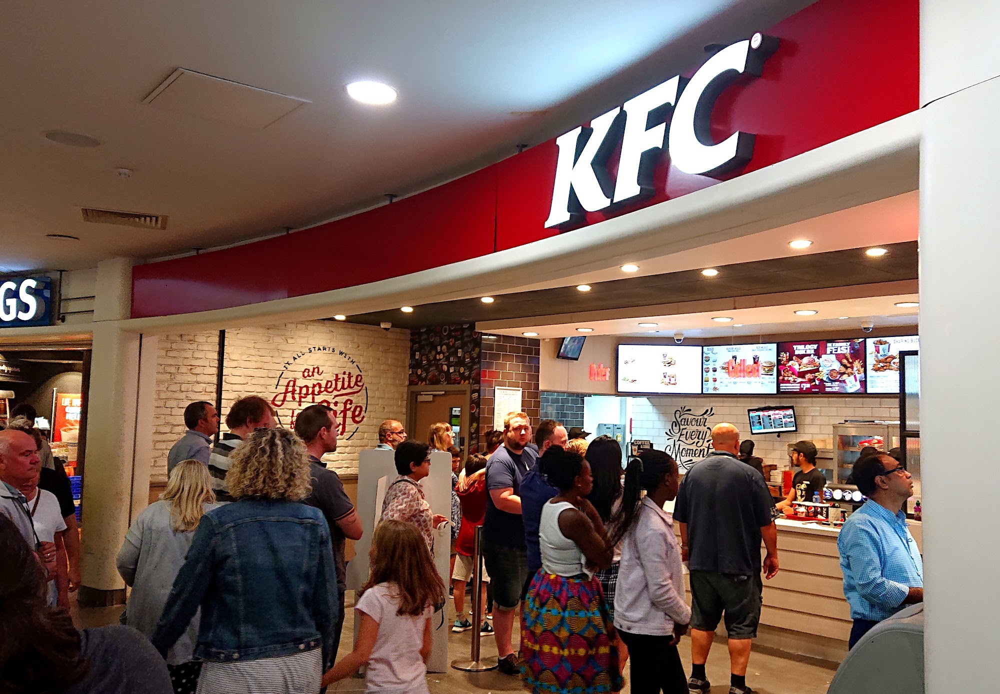 KFC Cobham Services