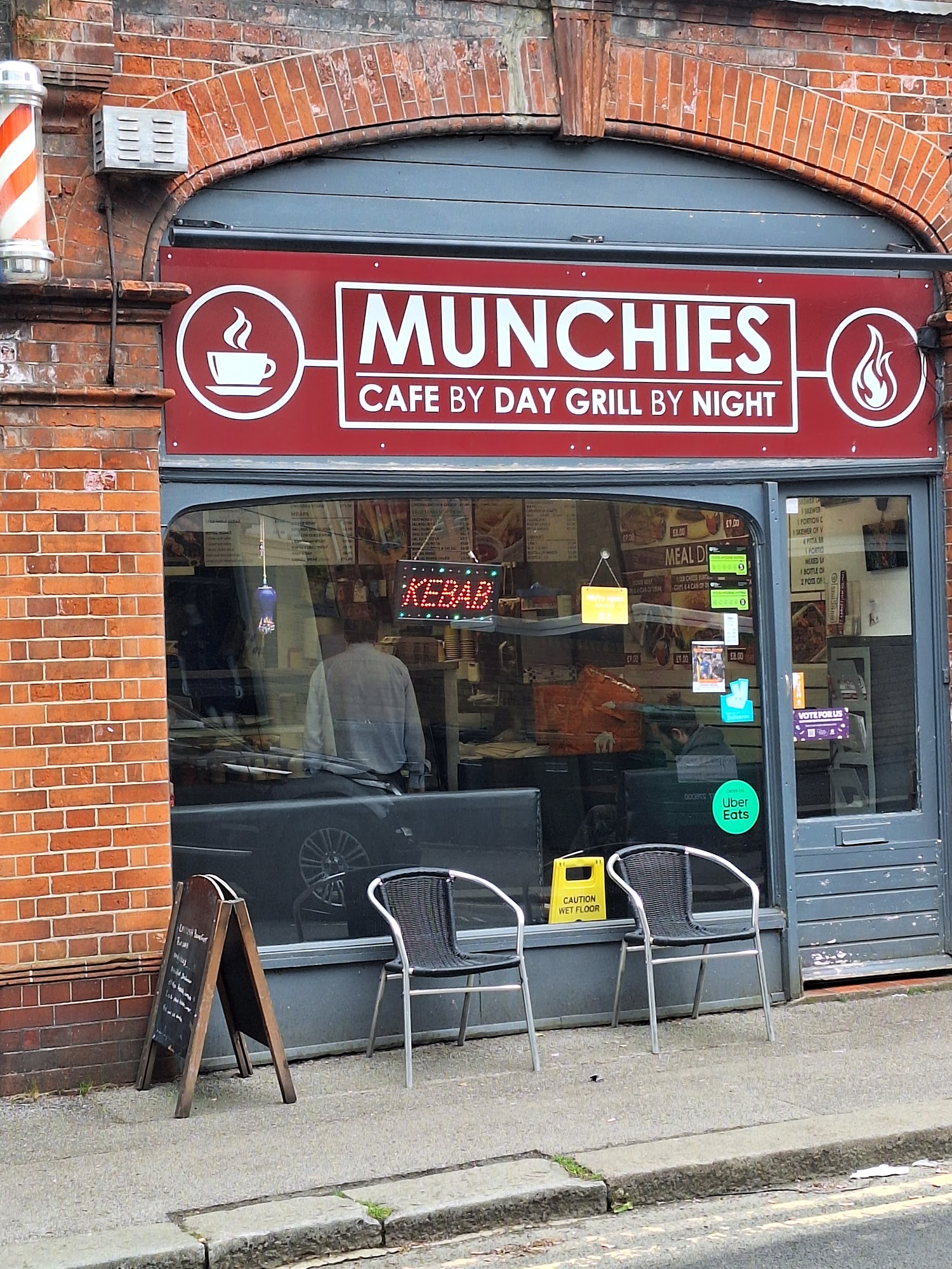Munchies Cafe & Grill