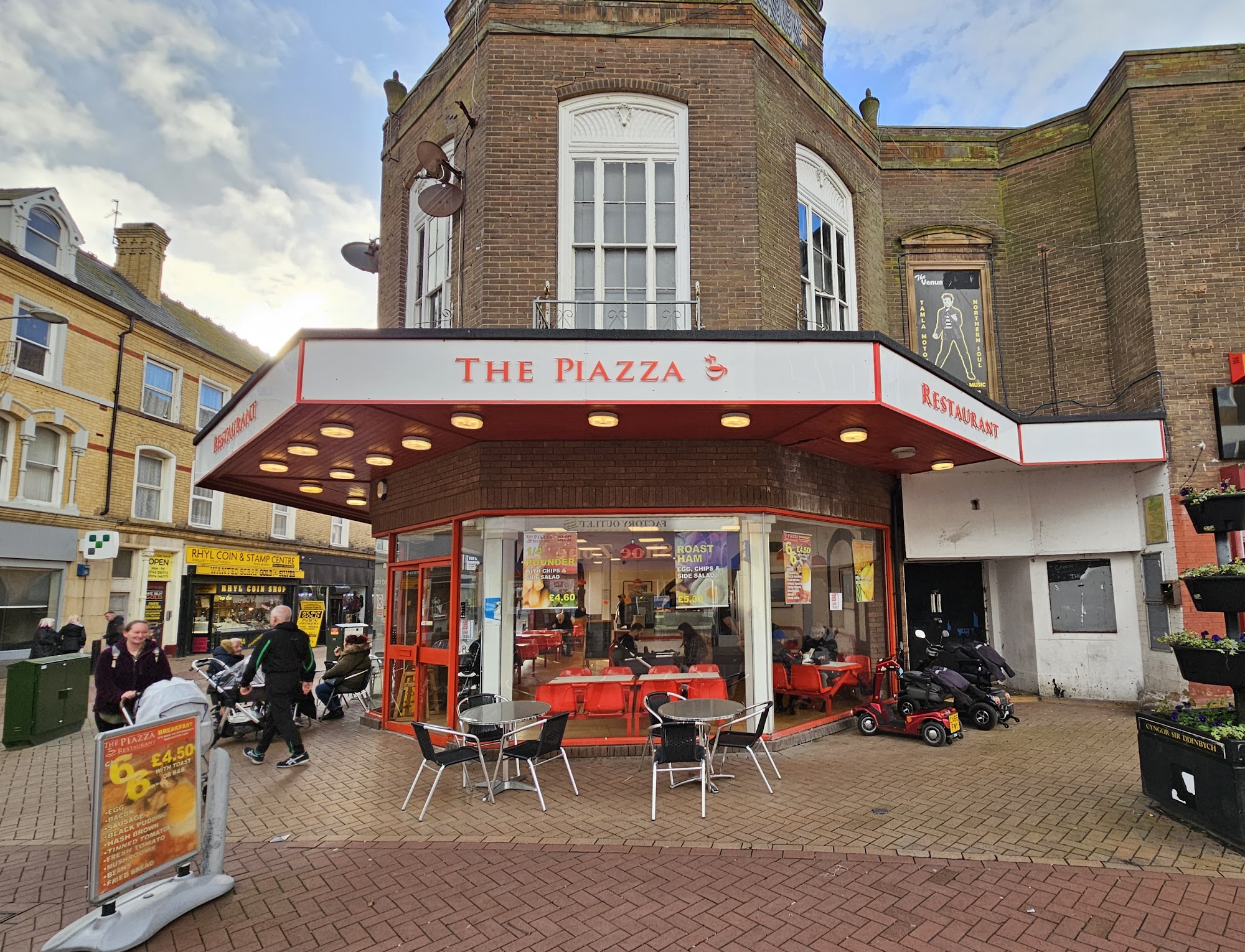 Piazza Restaurant