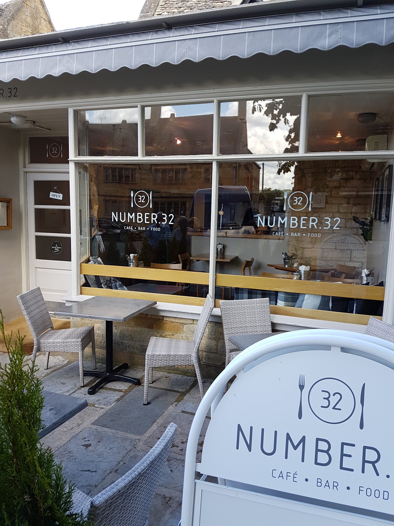 No32 Broadway
