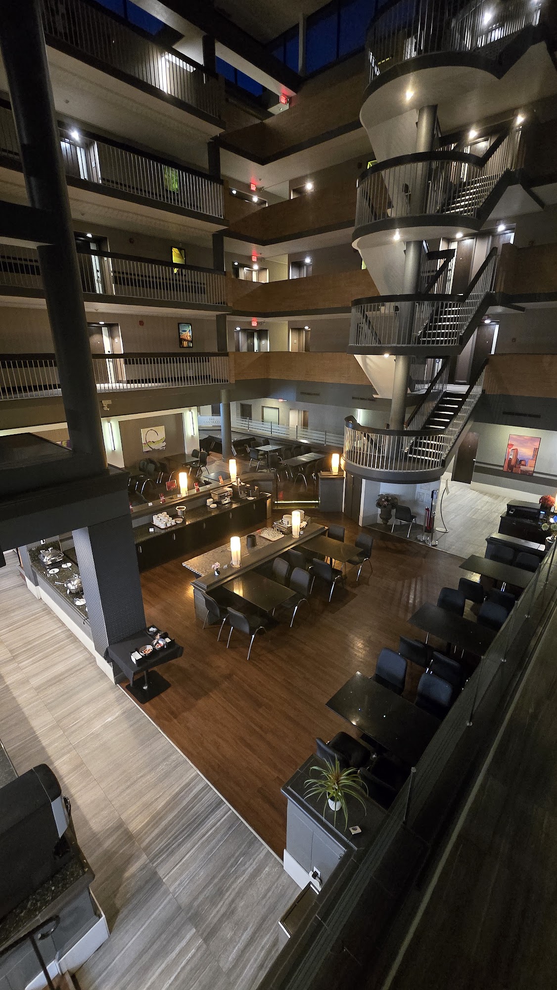 Courtyard Restaurant & Rockies Sports Bar Menu