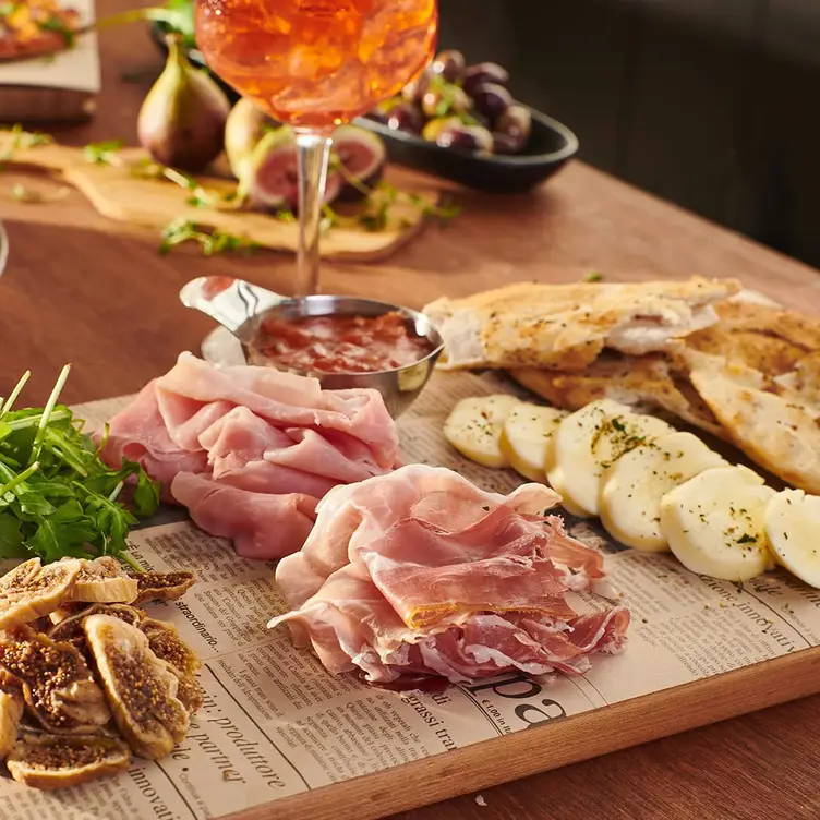 Photo credit: opentable