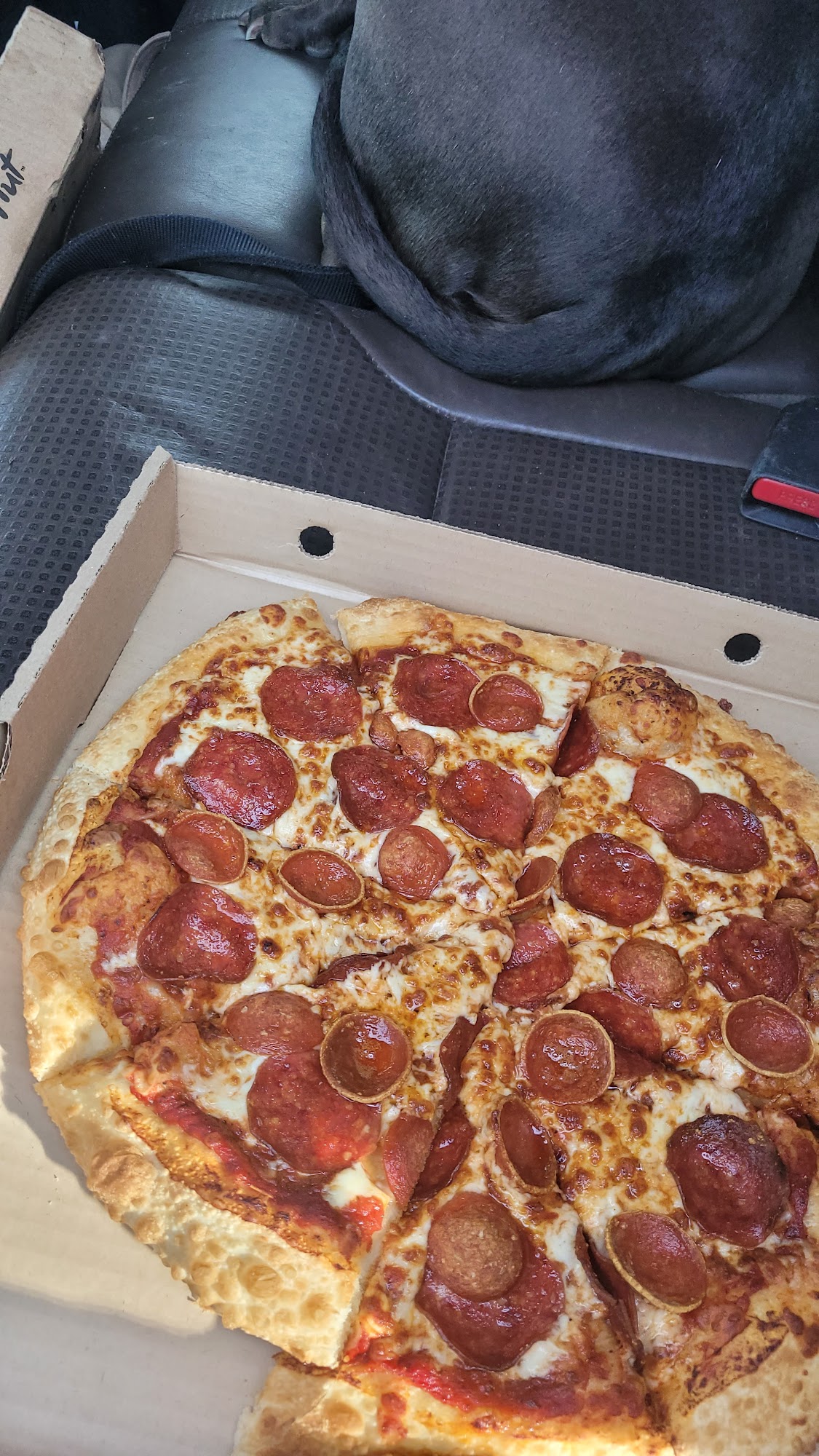Pizza Hut Evanston , Calgary