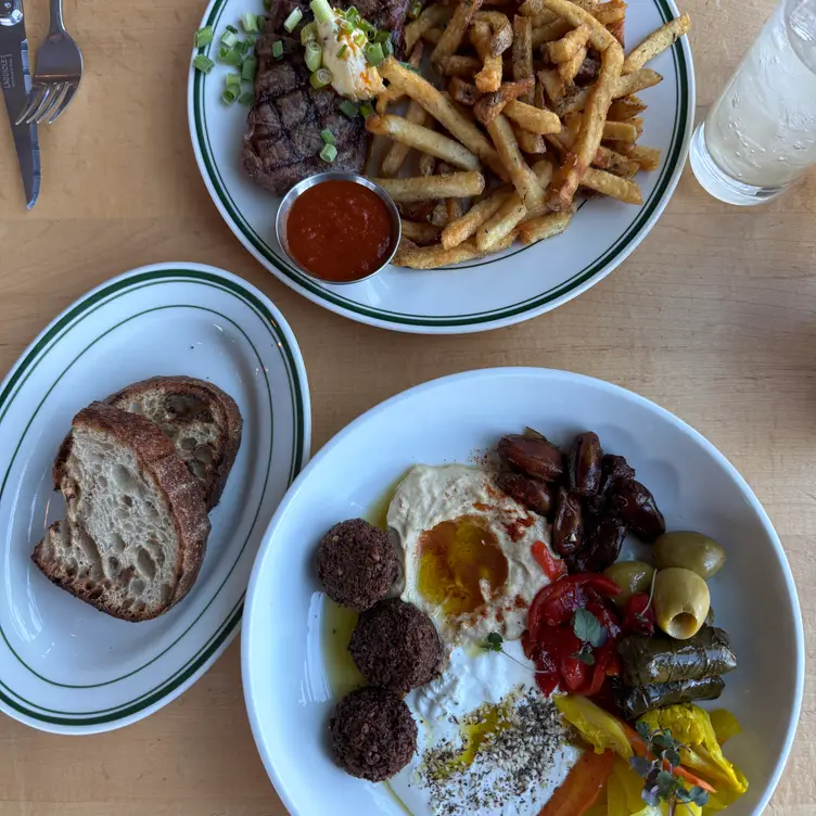 Photo credit: opentable