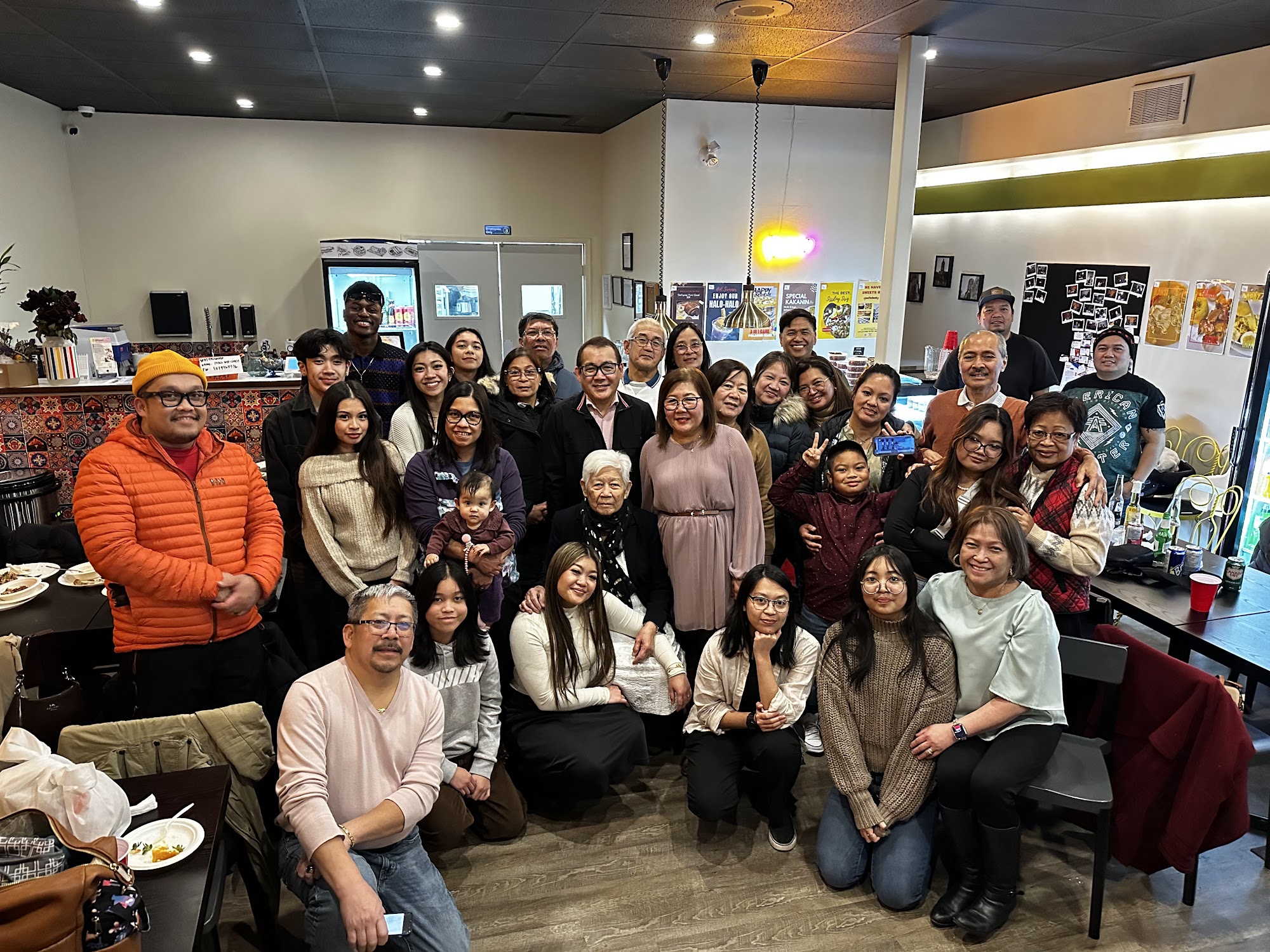 Maria's Kitchen & Grill 1704 61 St SE Unit 4, Calgary, AB T2A 4V5