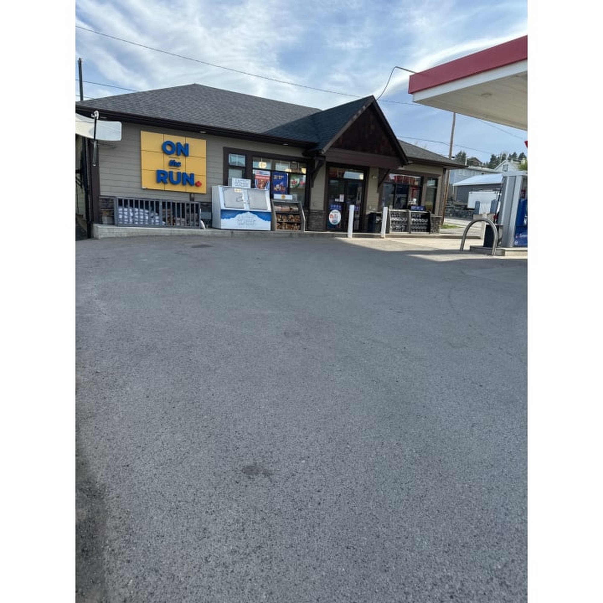 On The Run Convenience Store Coleman