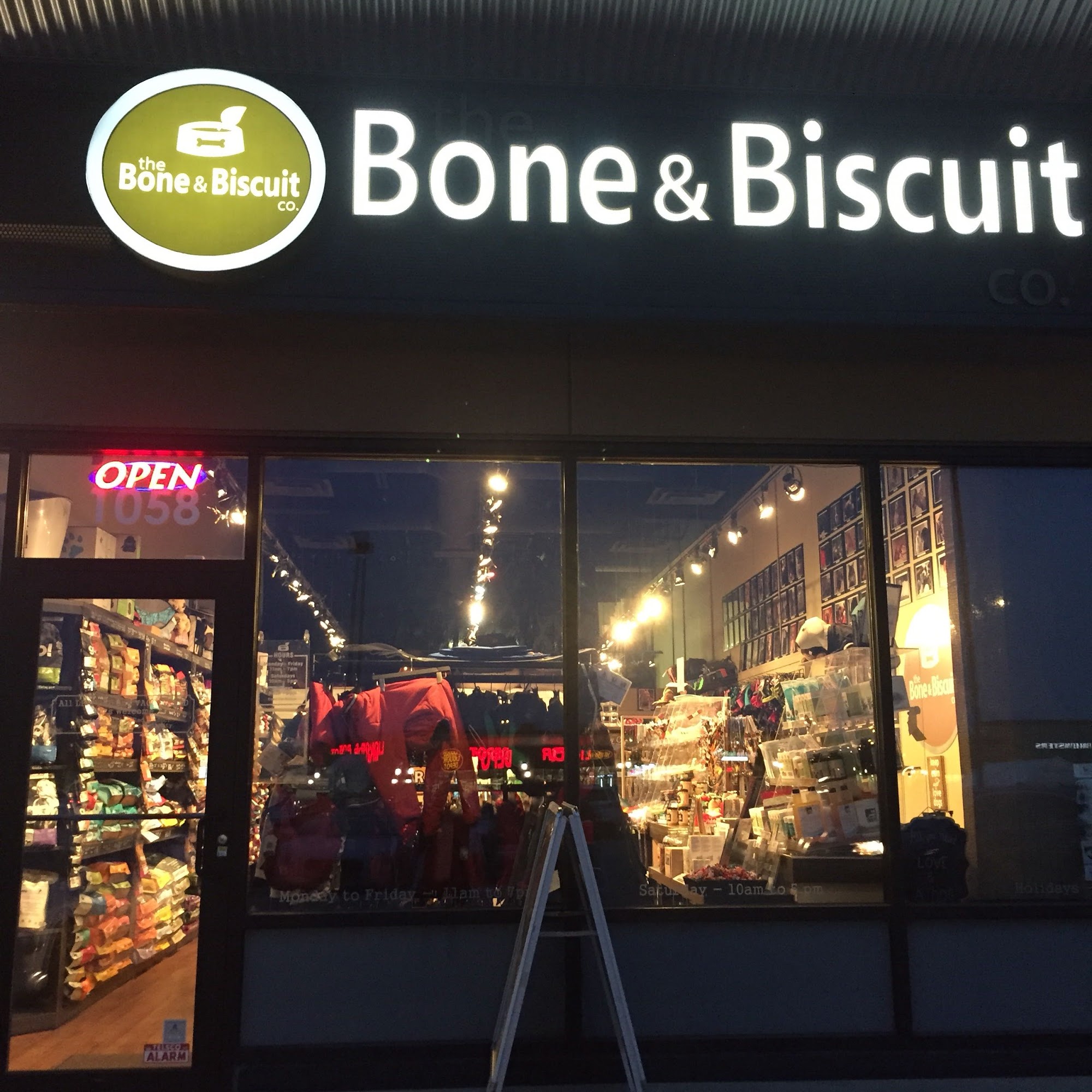 Bone & Biscuit Market at Summerside Pet Food Edmonton