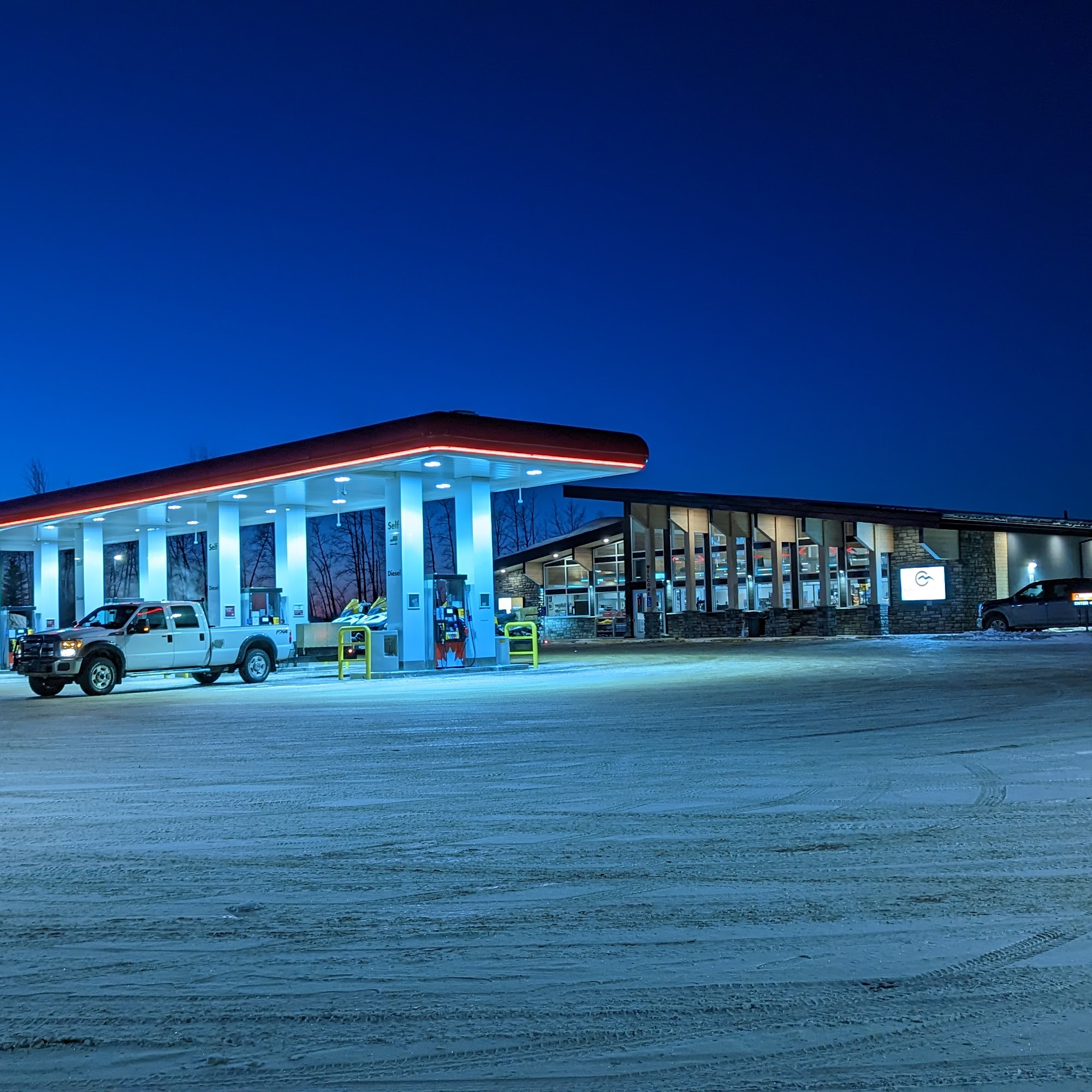 Caribou Mountain Travel Centre, PetroCanada Fort Vermilion