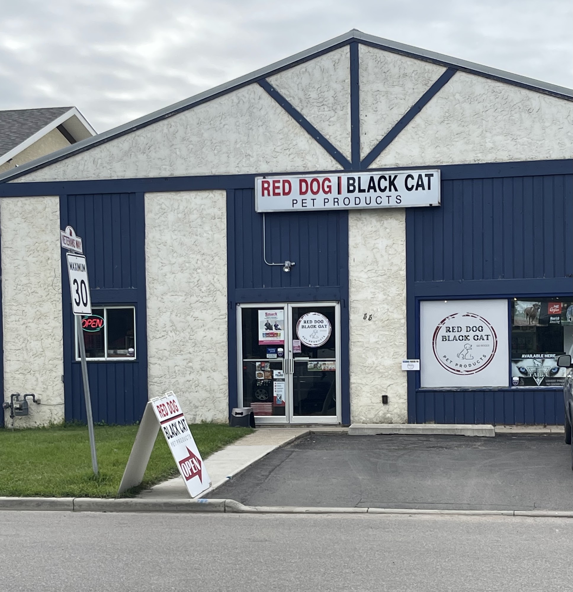 Red Dog Black Cat Pet Products High River