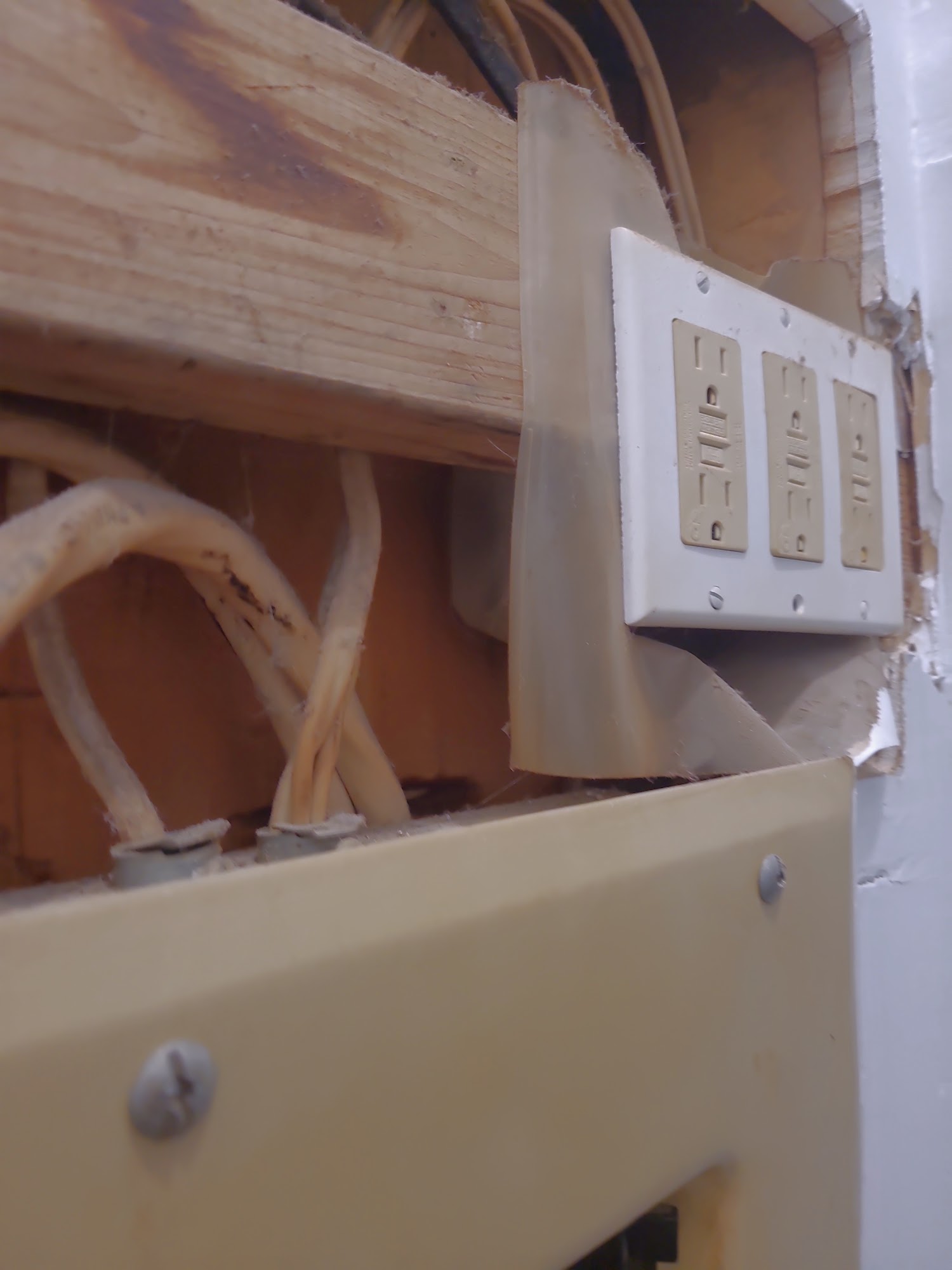 Vegreville Electric 5321 50 St, Vegreville Alberta T9C 1S6