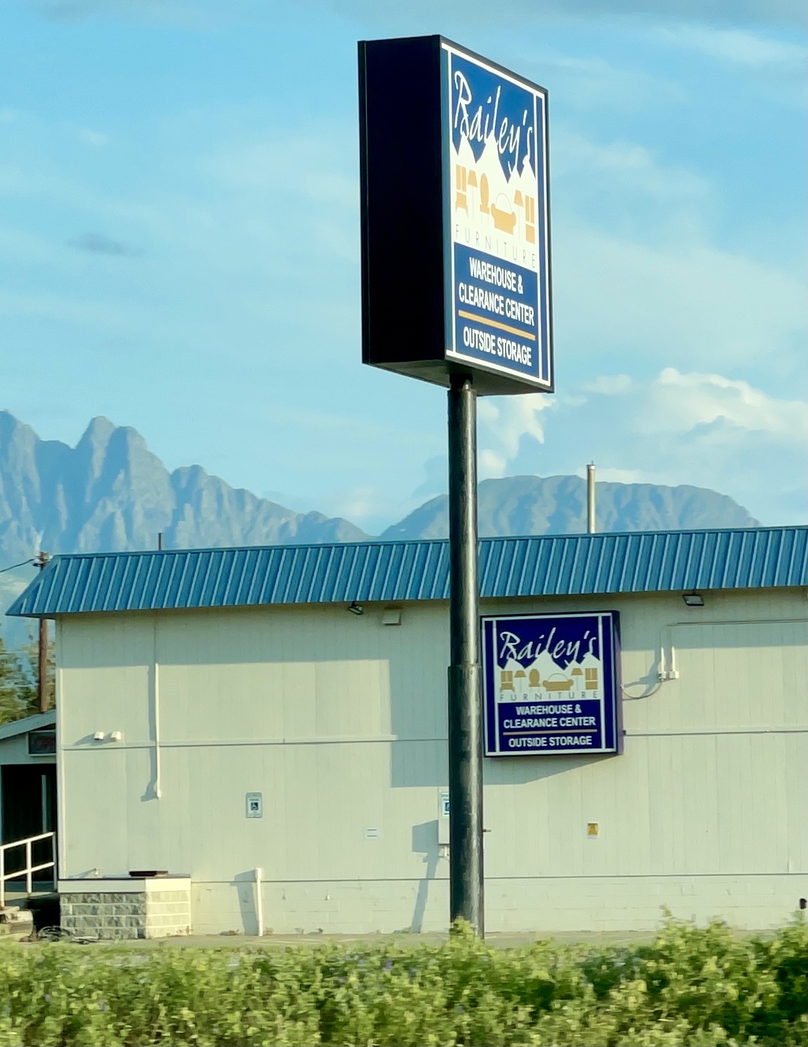 Bailey's Furniture Warehous and Clr Center