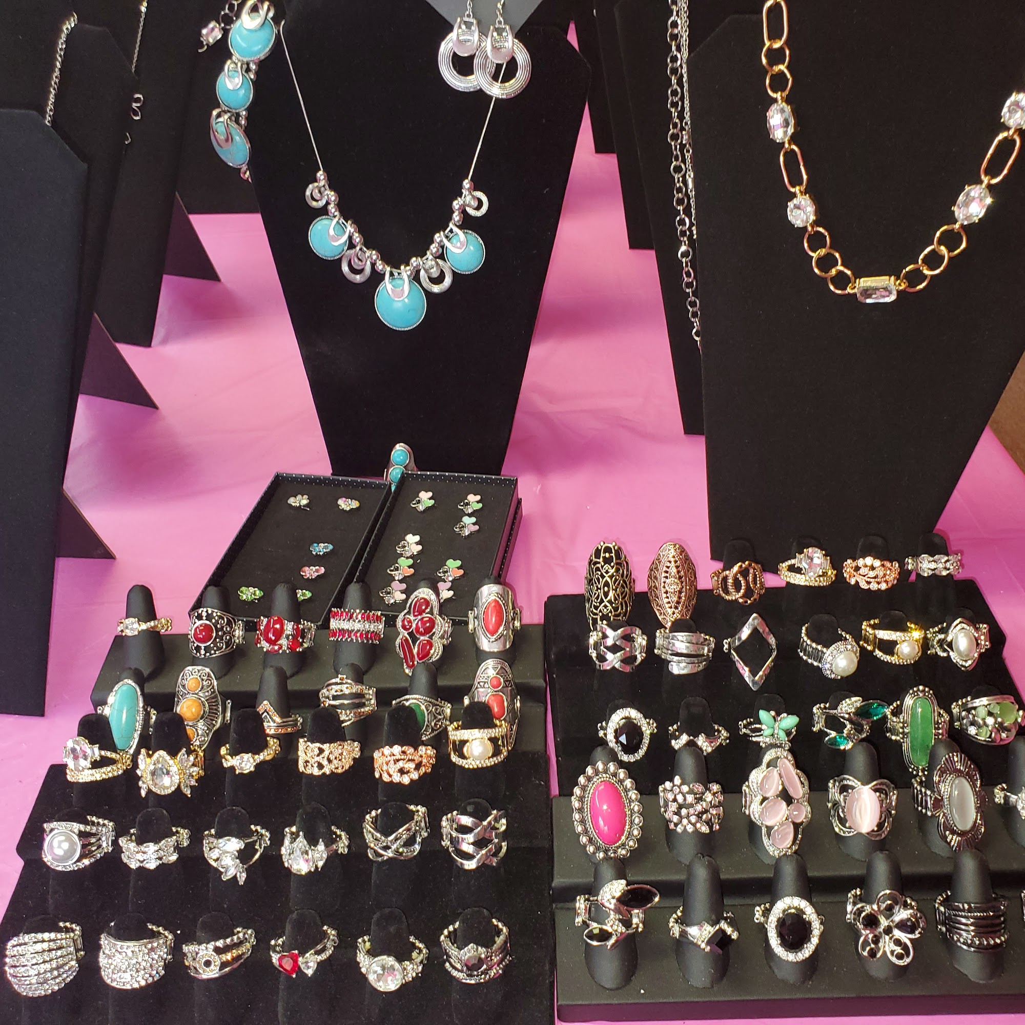 TJ'S EXQUISITE TREASURES Athens