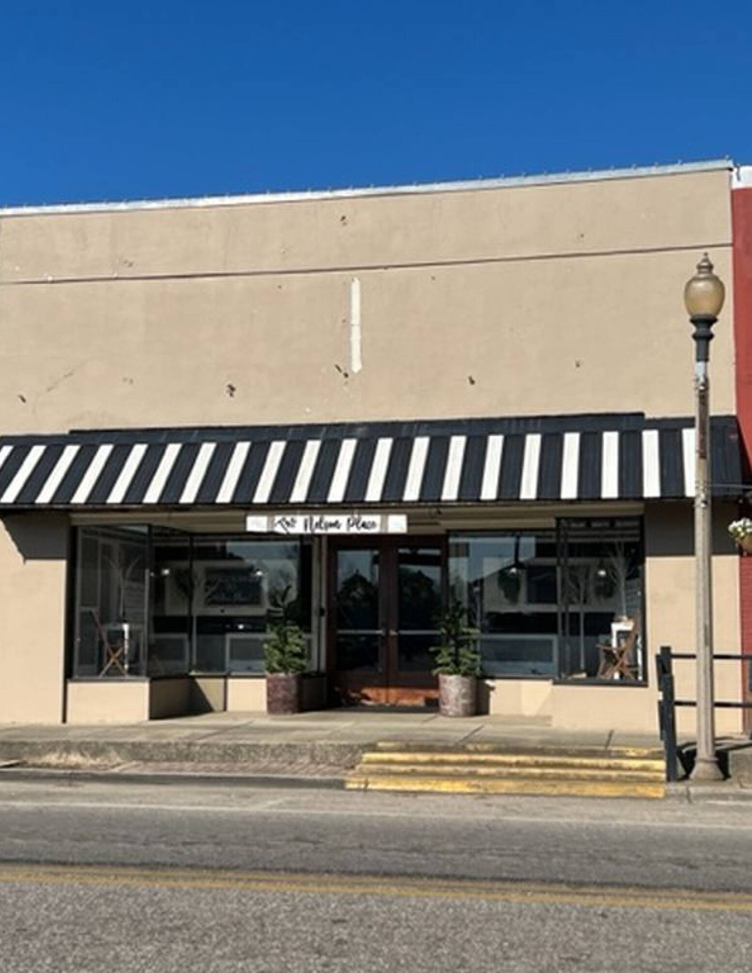 The Mossy Lantern Atmore