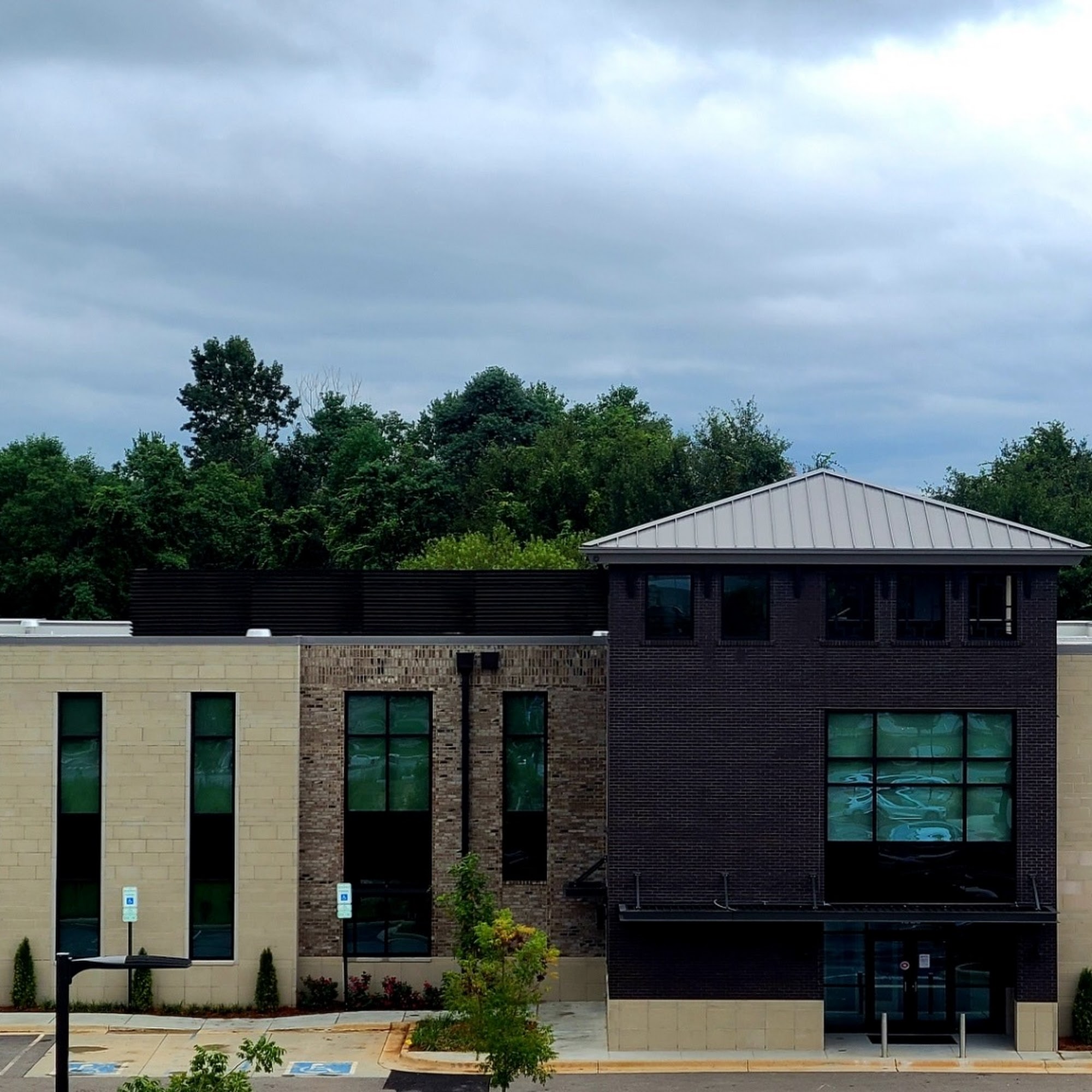 HydraMed Infusion and Wellness - Has Become Chateau de la Bella Aesthetics & Wellness 1925 E Glenn Ave Suite 201, Auburn Alabama 36830