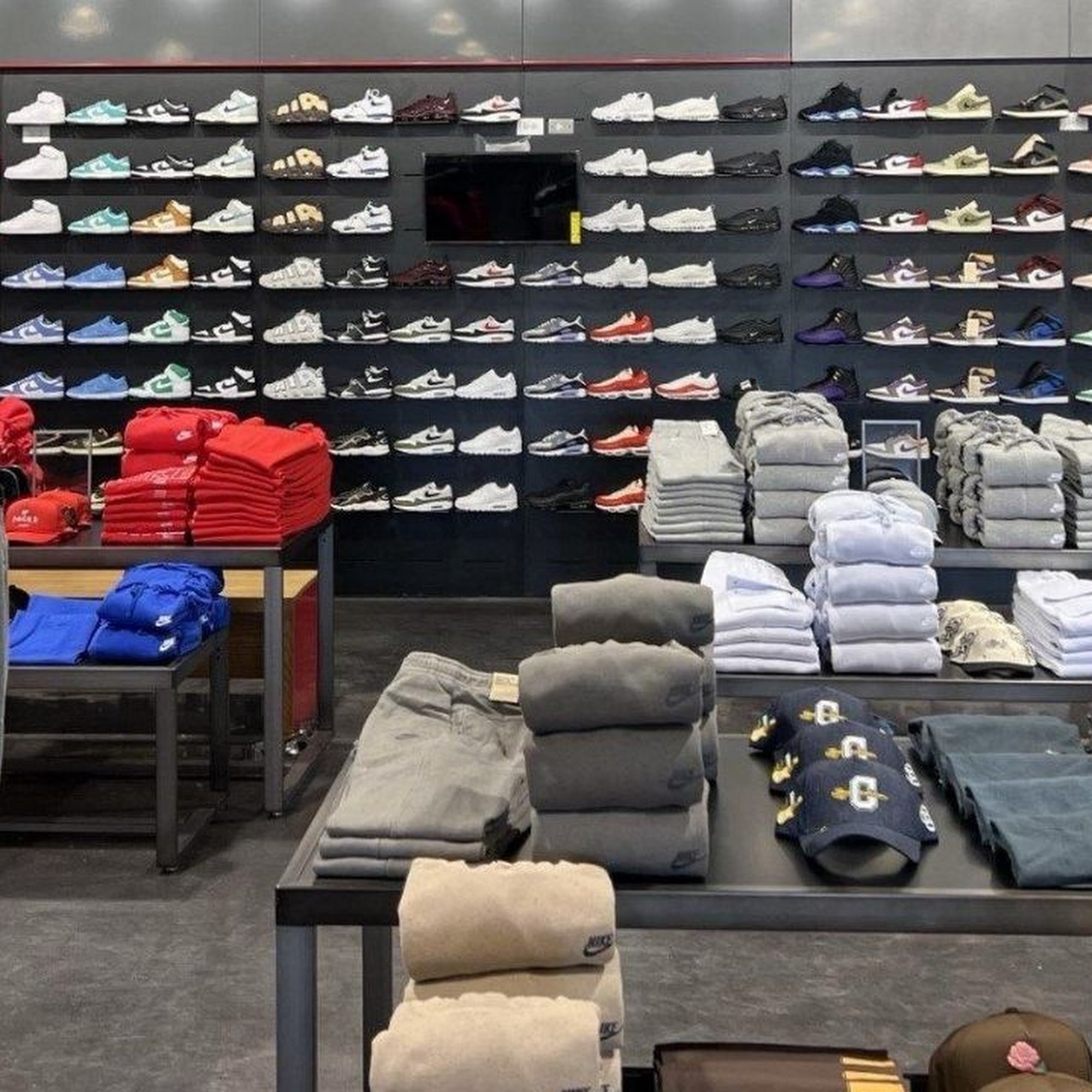 City Gear Center Point