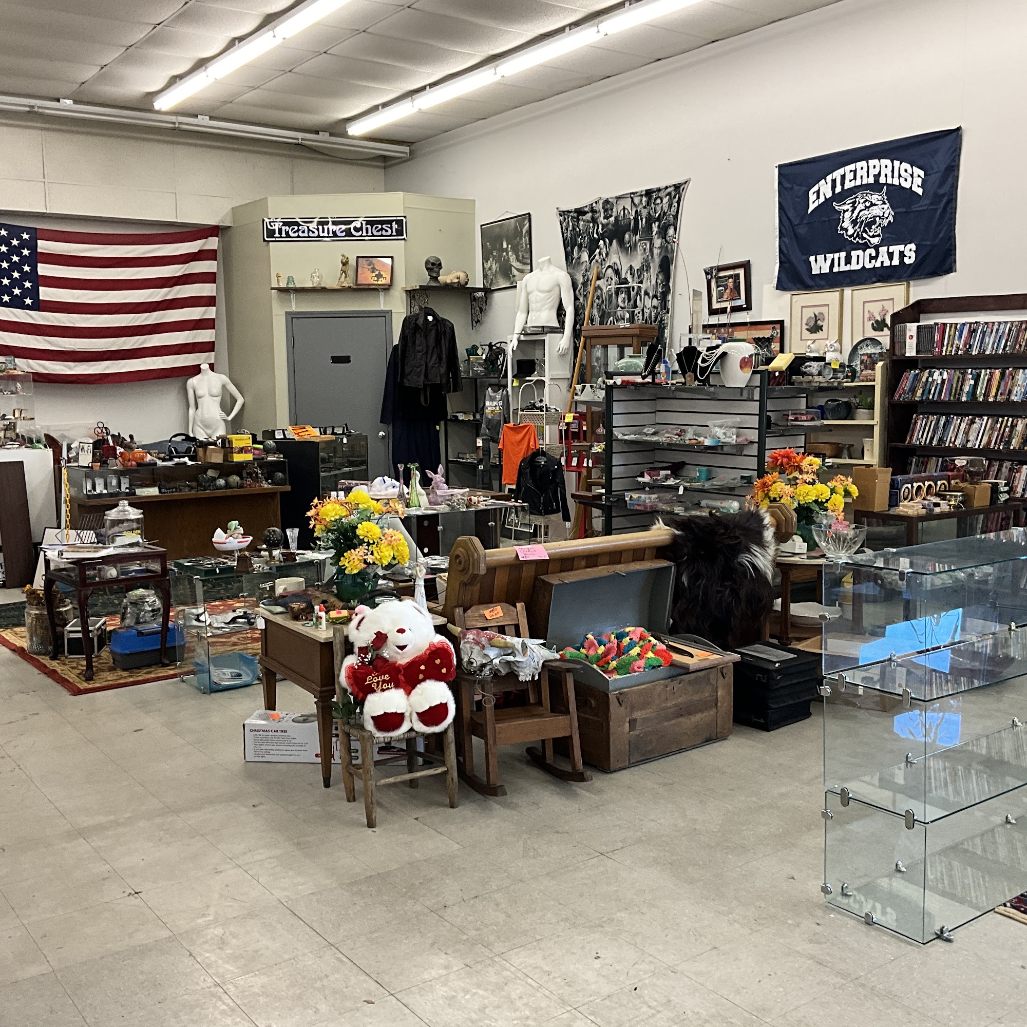 CR Antiques & More Enterprise