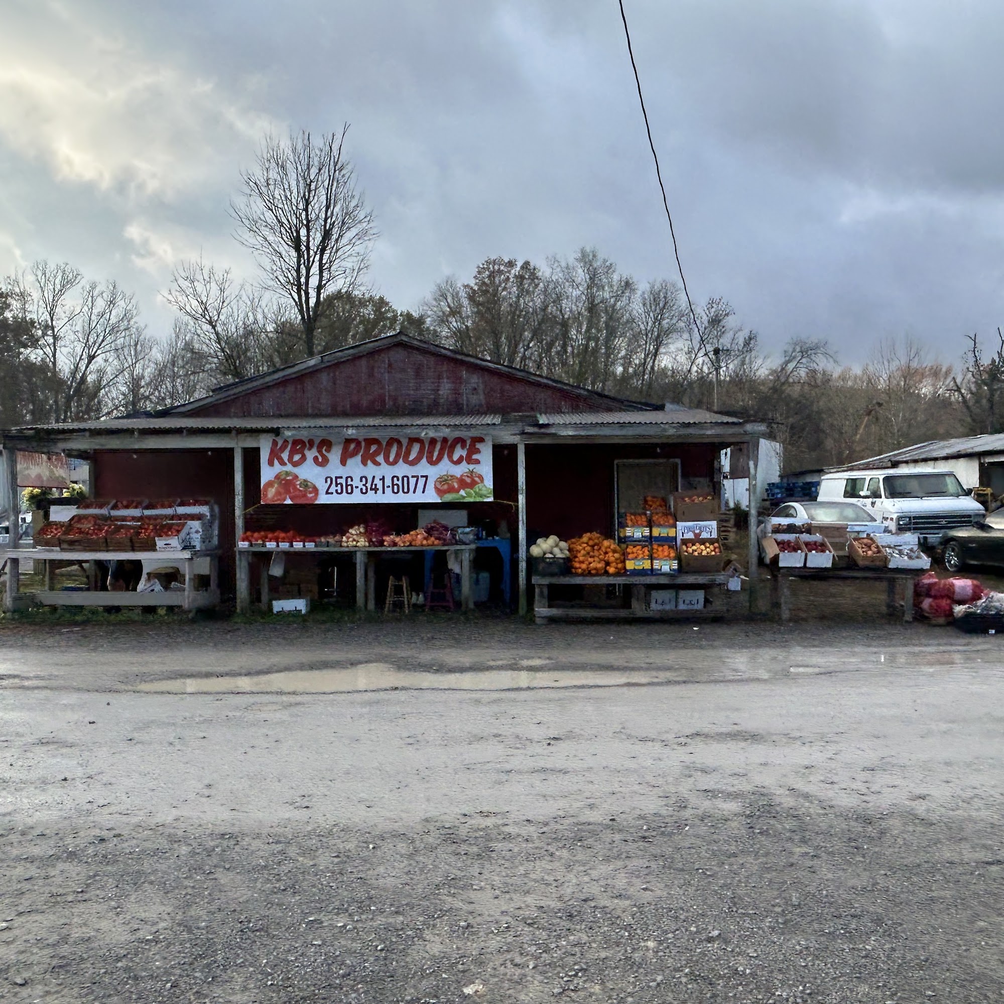 KB?S PRODUCE Falkville