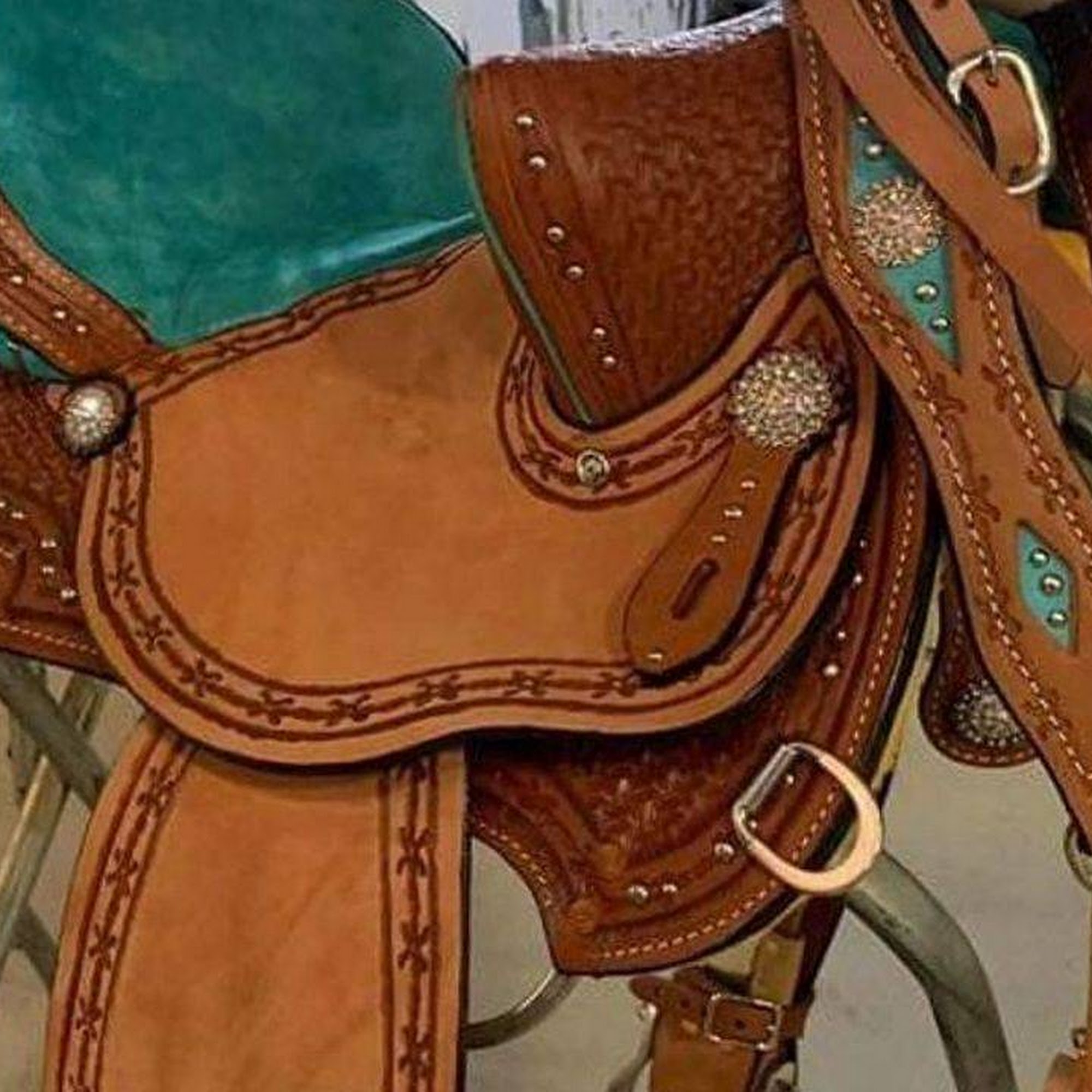 Diamond Cross Saddles Ider