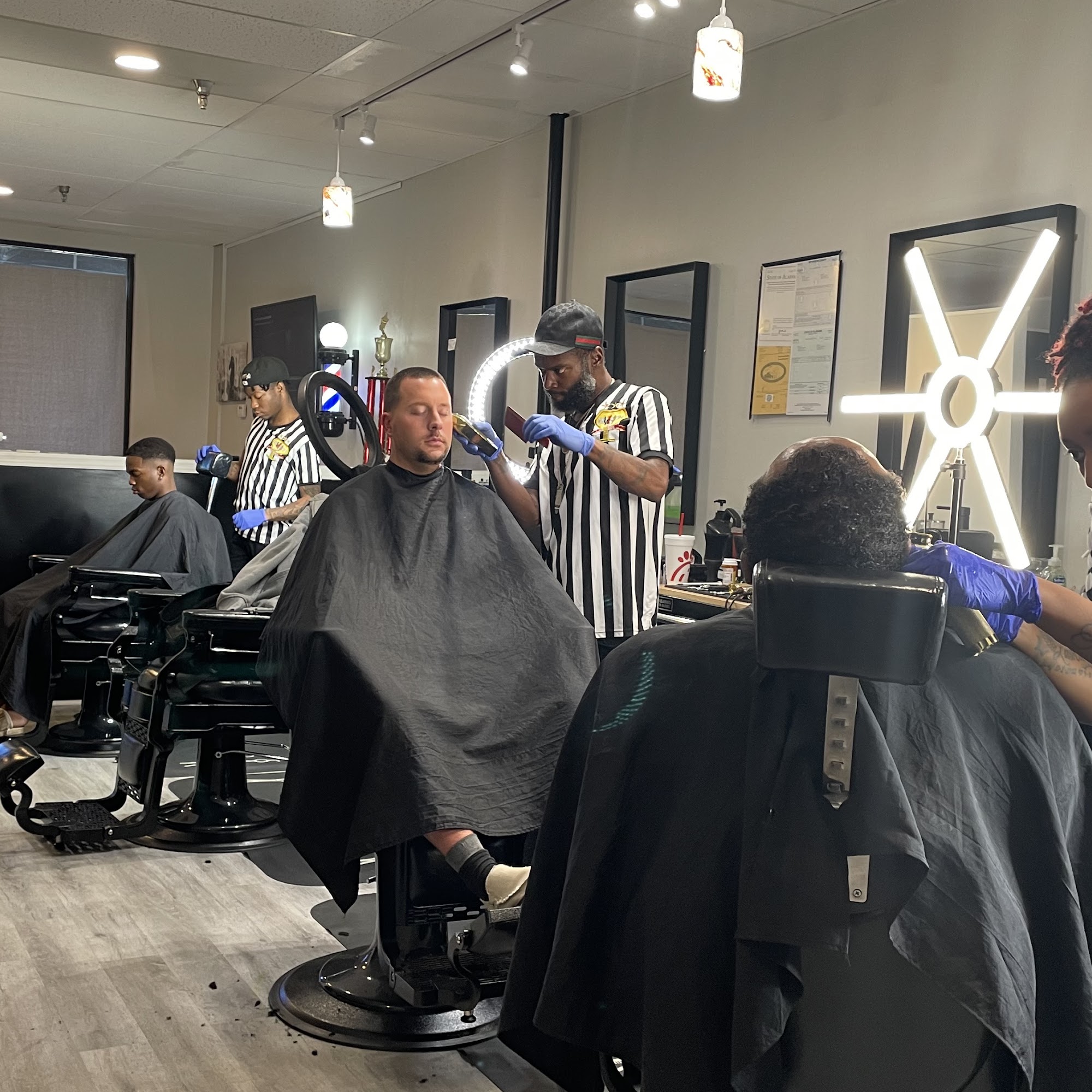 Division 1 Barbershop 5415 Beacon Dr ste 131, Irondale Alabama 35210