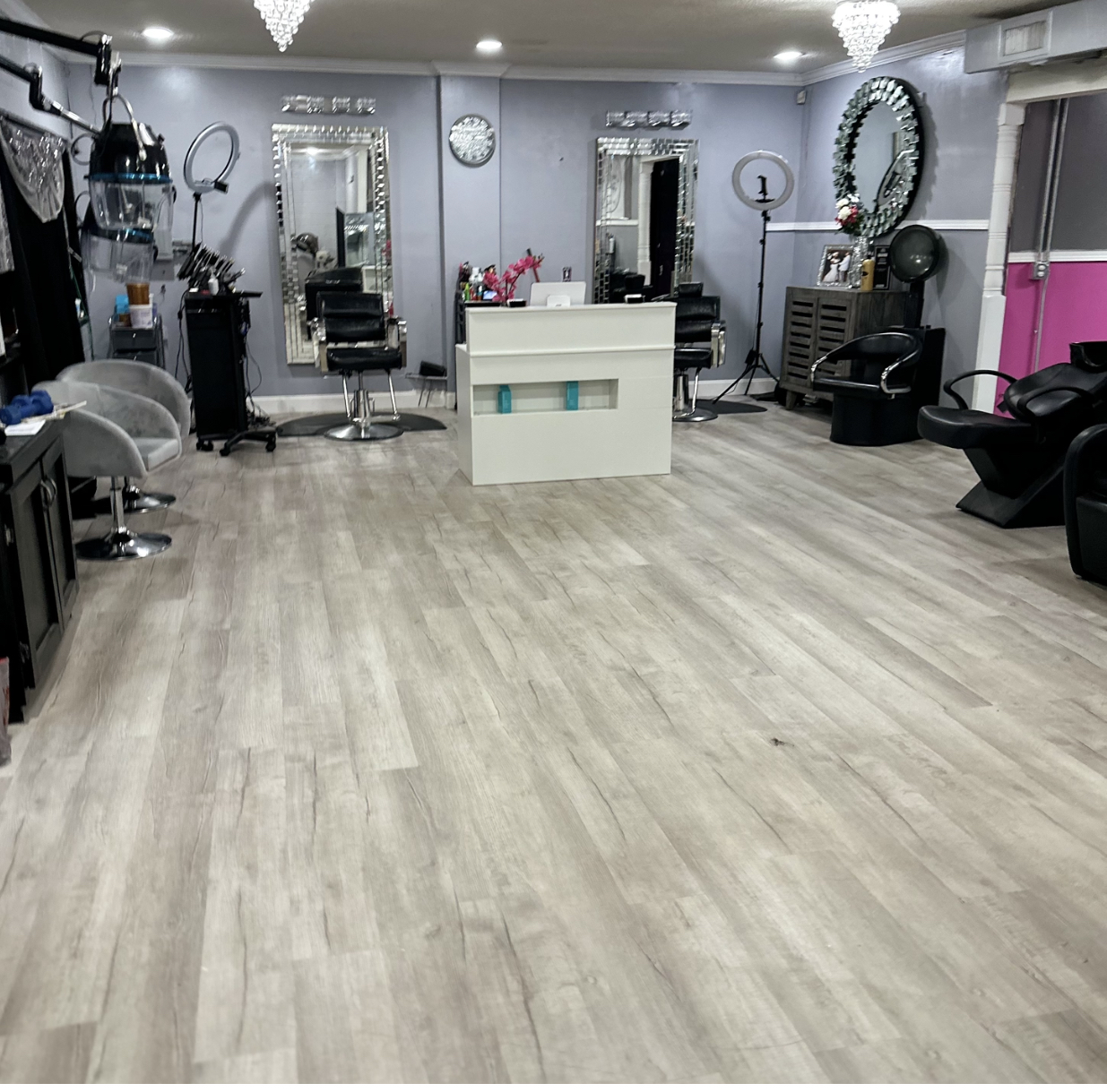 Charita's Touch Salon Of Care LLC , Extra Point Cuts Barbershop 1558 Hurtel St, Mobile Alabama 36605