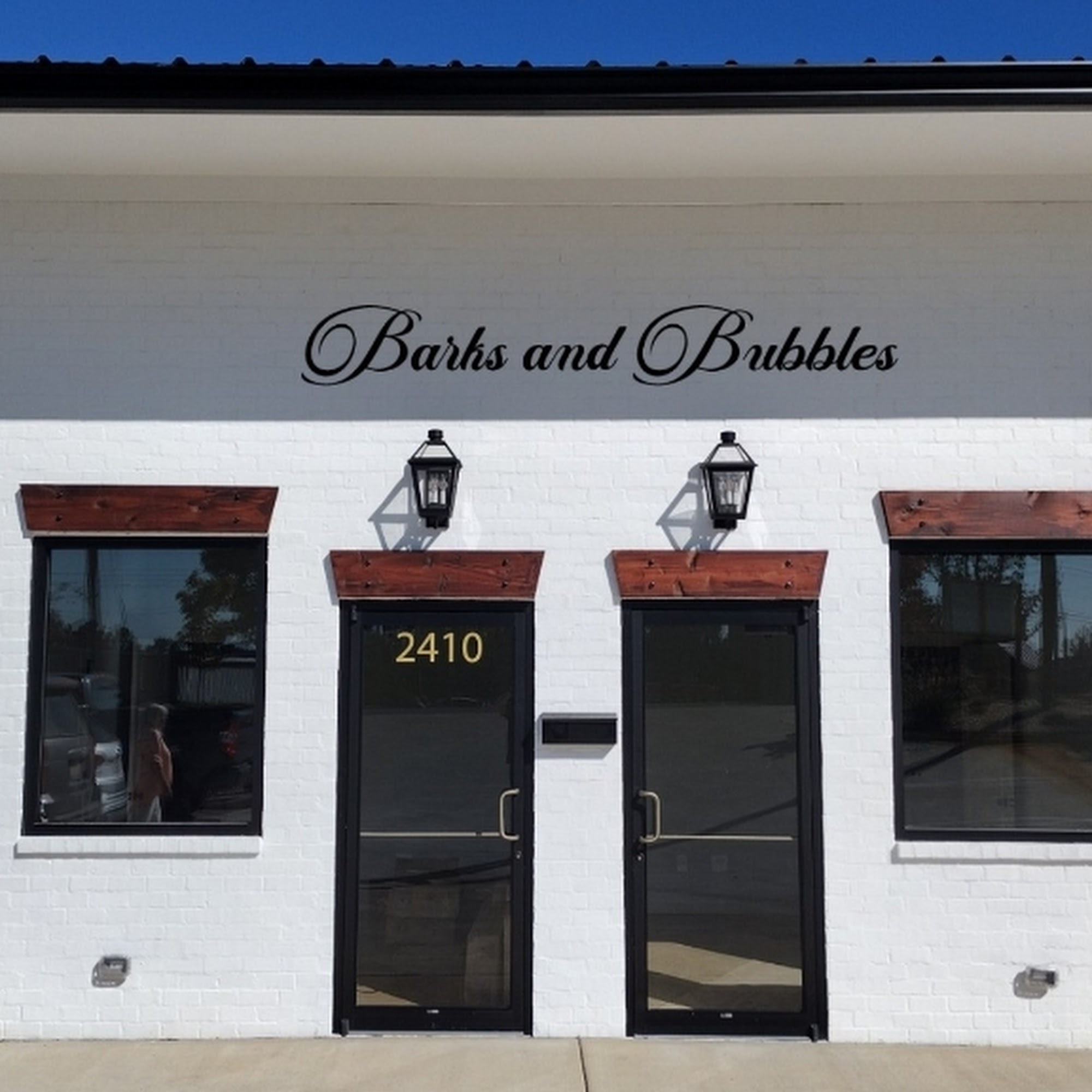 Barks & Bubbles Pet Grooming and Boarding Northport