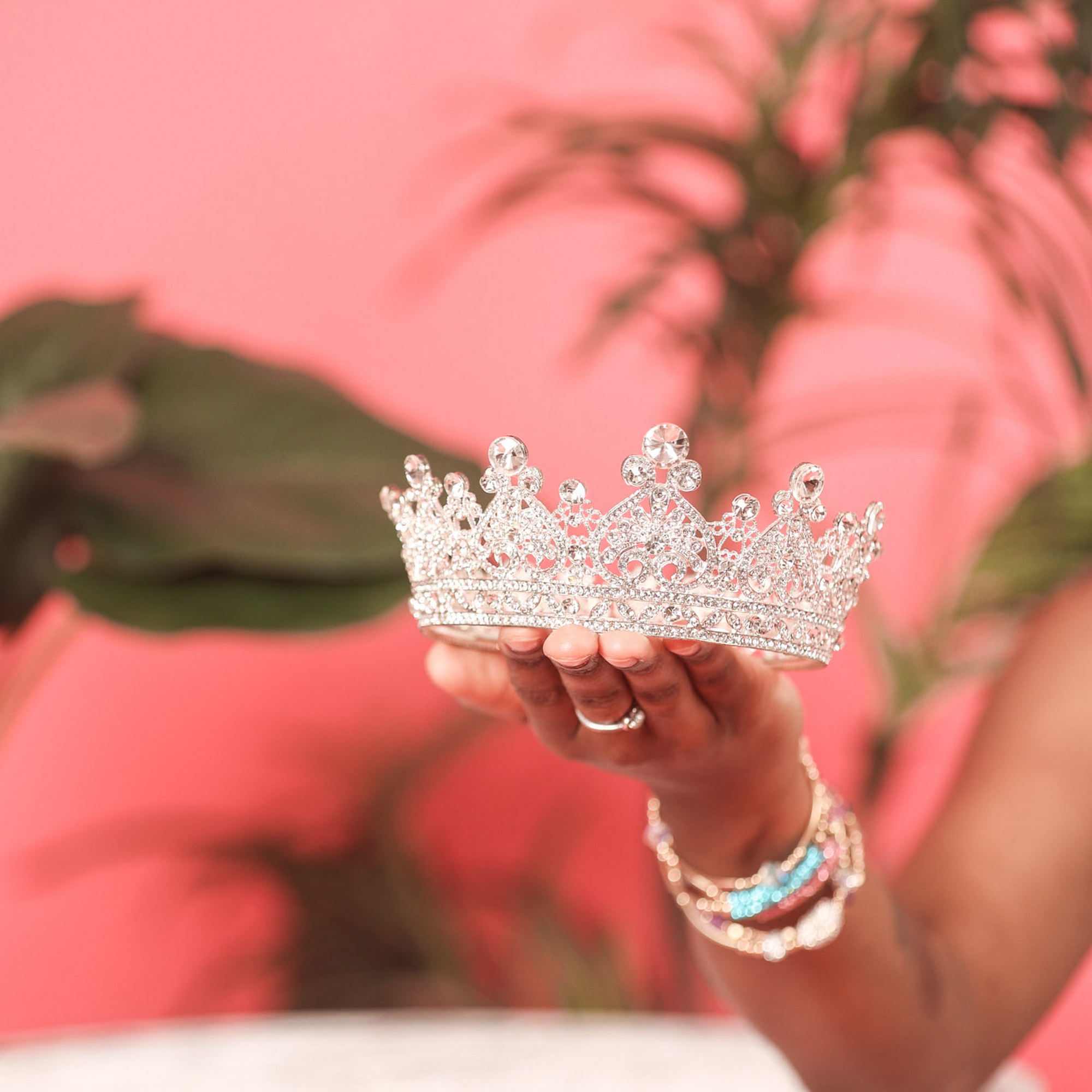 Crowned Hair and Beauty Salon 510 Geneva St Suite #2, Opelika Alabama 36801